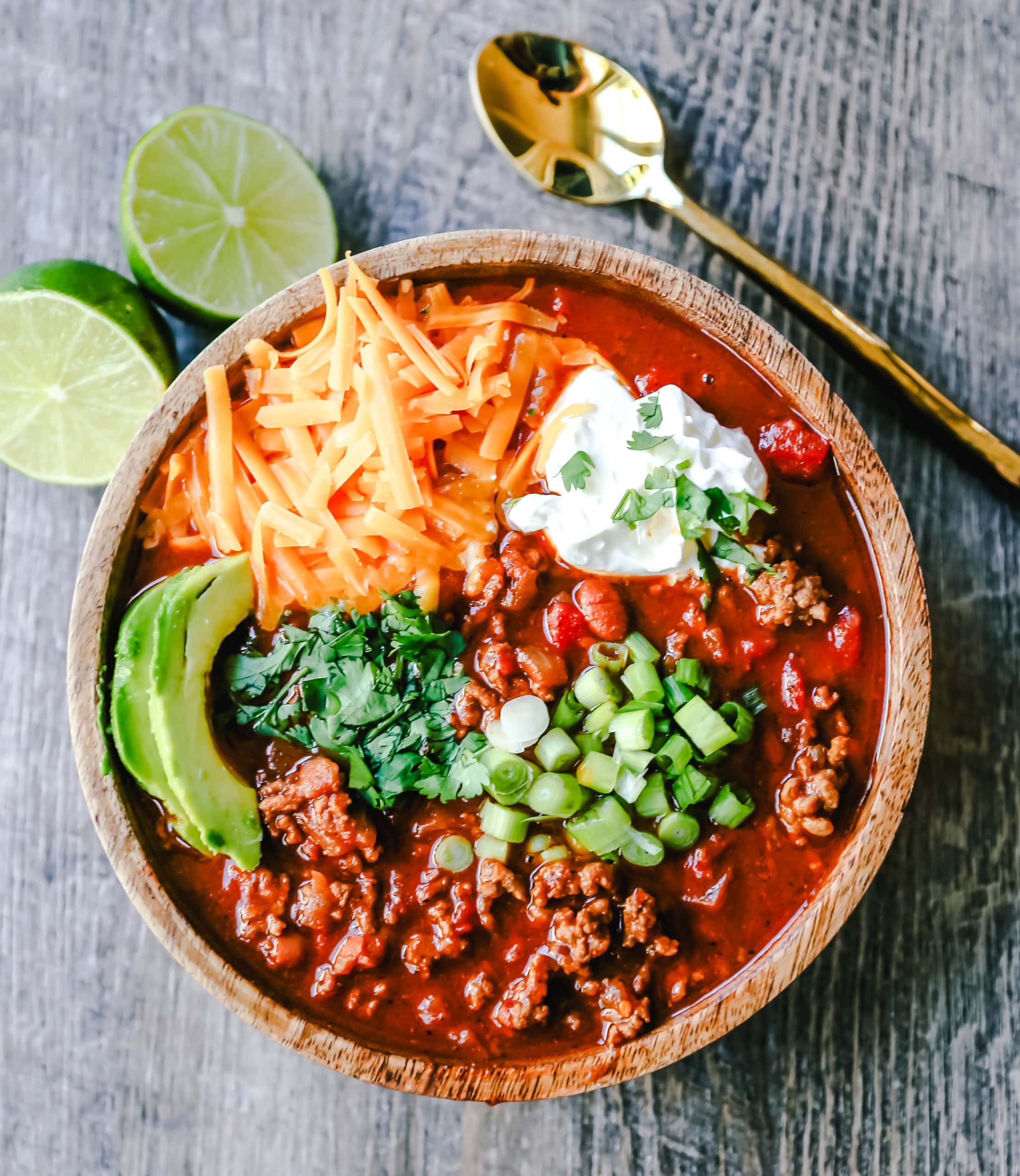 Award-Winning Beef Chili Recipe Chili Cook-Off Winning Beef Chili Recipe. There are SECRET ingredients that make this a winning chili recipe. How to make the best chili around! People will be begging for the recipe and want to know your secrets. www.modernhoney.com #chili #chilirecipe #beefchili 