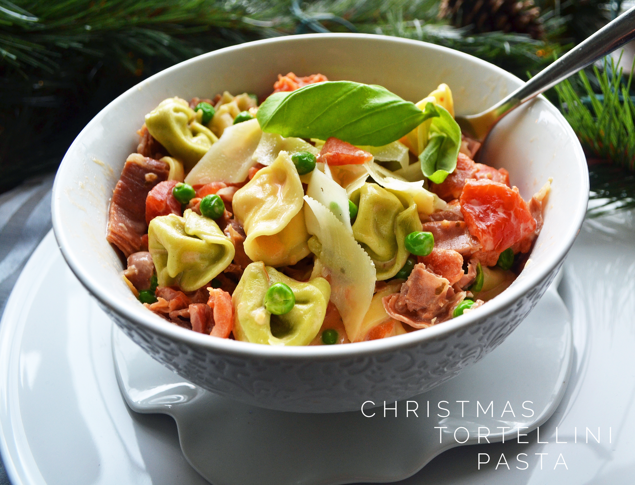 Tortellini Pasta with Prosciutto and Peas