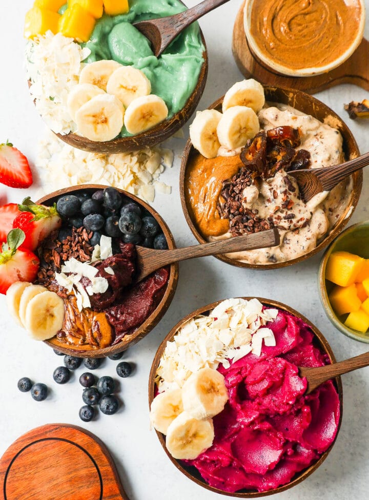 Smoothie Bowls. How to make smoothie bowls. Acai Smoothie Bowl is made with a Brazilian berry mixed with frozen fruits and topped with fresh fruit and granola. How to make the popular acai smoothie bowls at home.