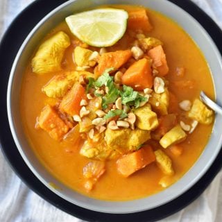 Chicken Sweet Potato Curry. Gluten-free and dairy-free meal. 30-minute meal. Healthy chicken curry dish. www.modernhoney.com #dinner #glutenfree #dairyfree #recipe #dinnerrecipe