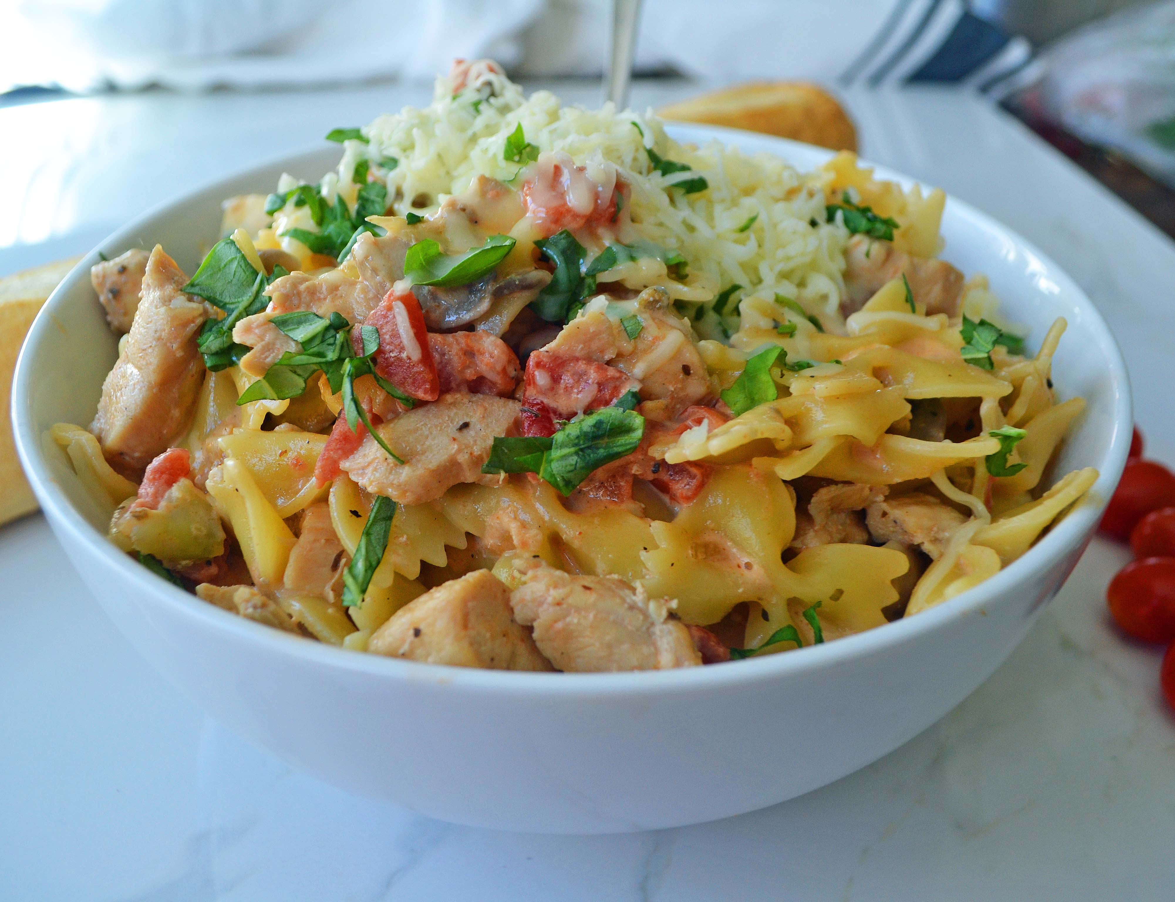 Farfalle with chicken and roasted garlic. Farfalle With Chicken & Roasted Garlic Kopycat Tecipe : All Dressed Up Bowtie Chicken Pasta Modern Honey
