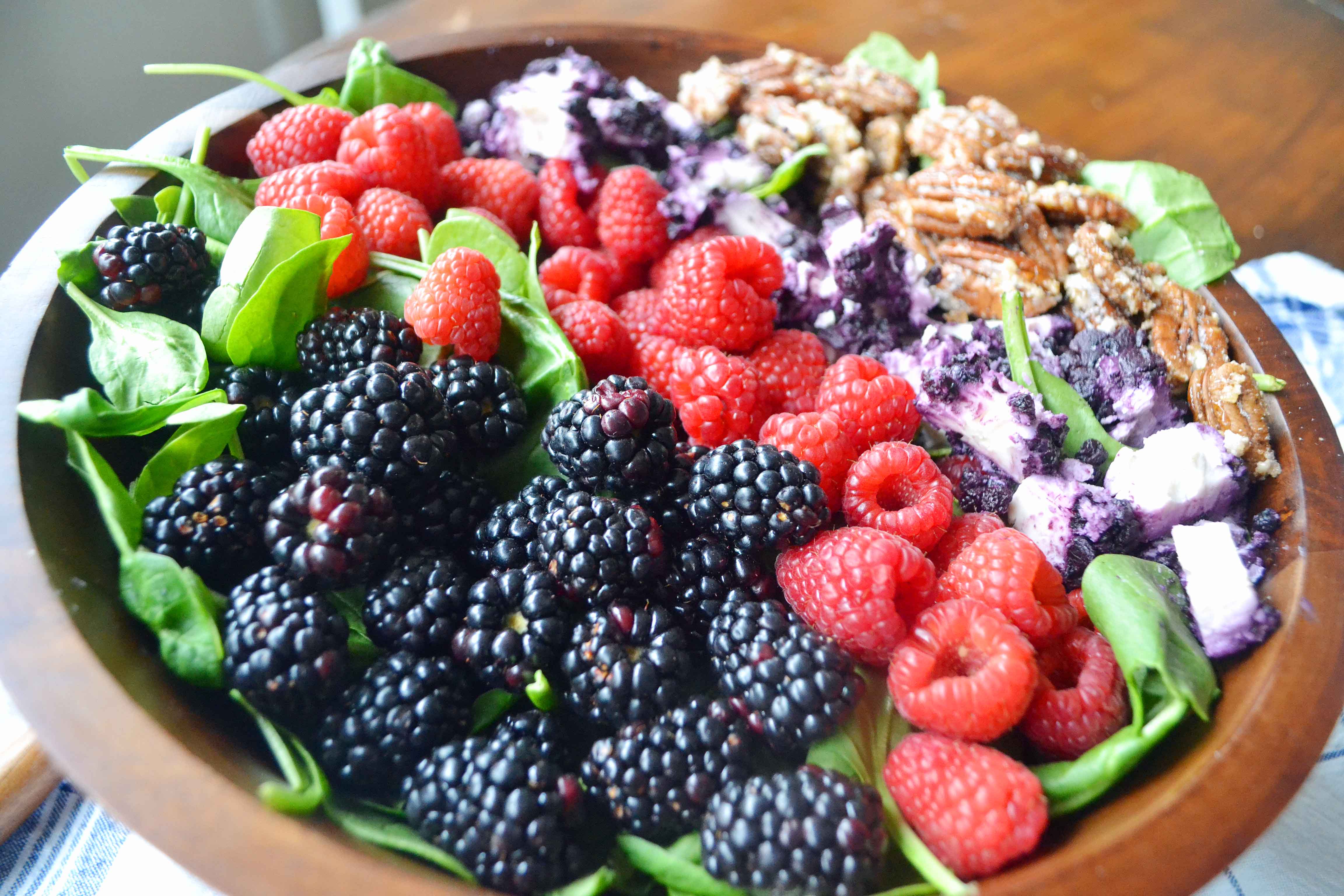 Berry Candied Pecan Salad with Lemon Vanilla Bean Dressing by Modern Honey - www.modernhoney.com