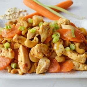 Honey Cashew Chicken by Modern Honey - www.modernhoney.com