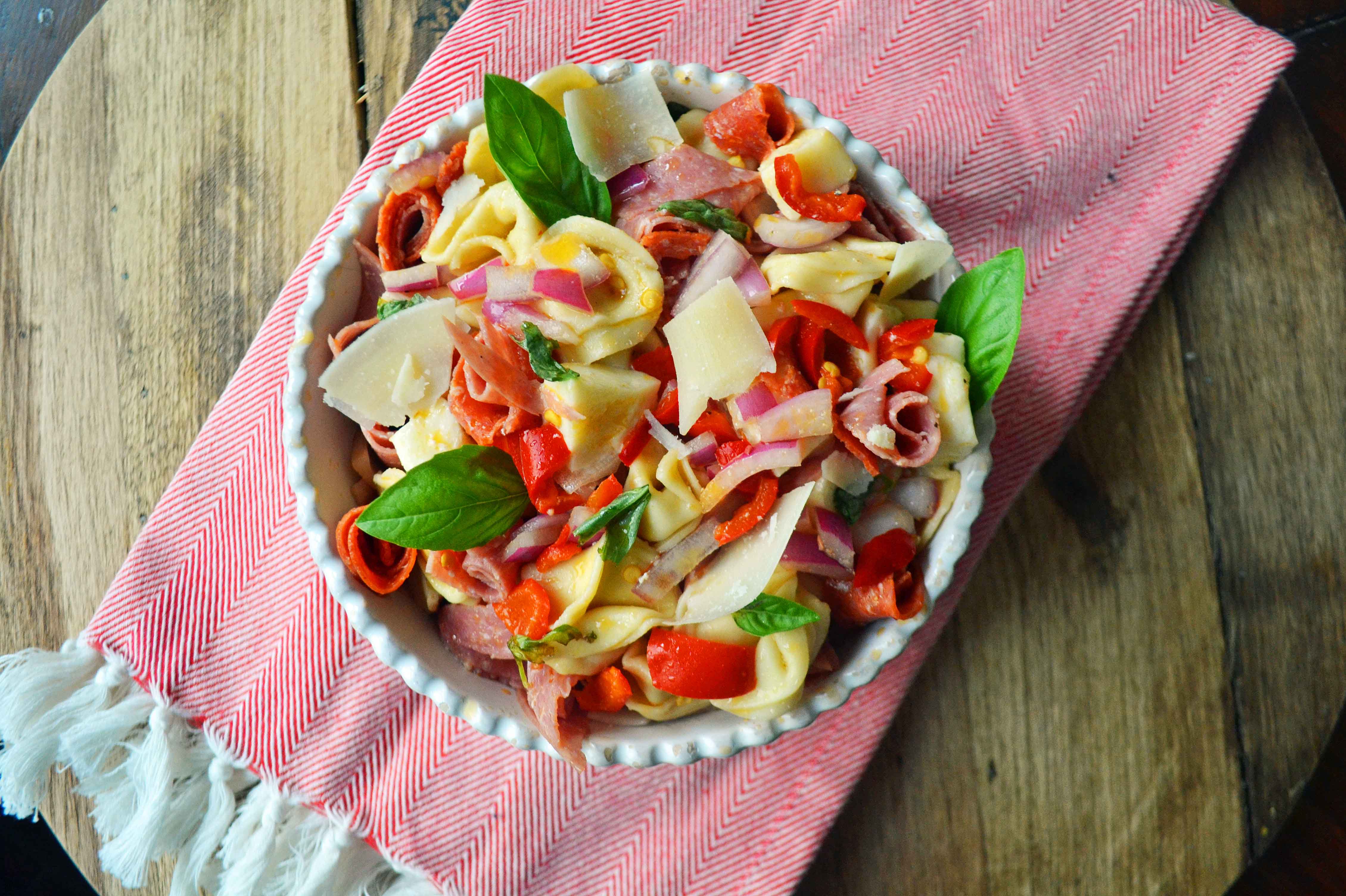 Antipasto Tortellini Pasta Salad by Modern Honey l www.modernhoney.com