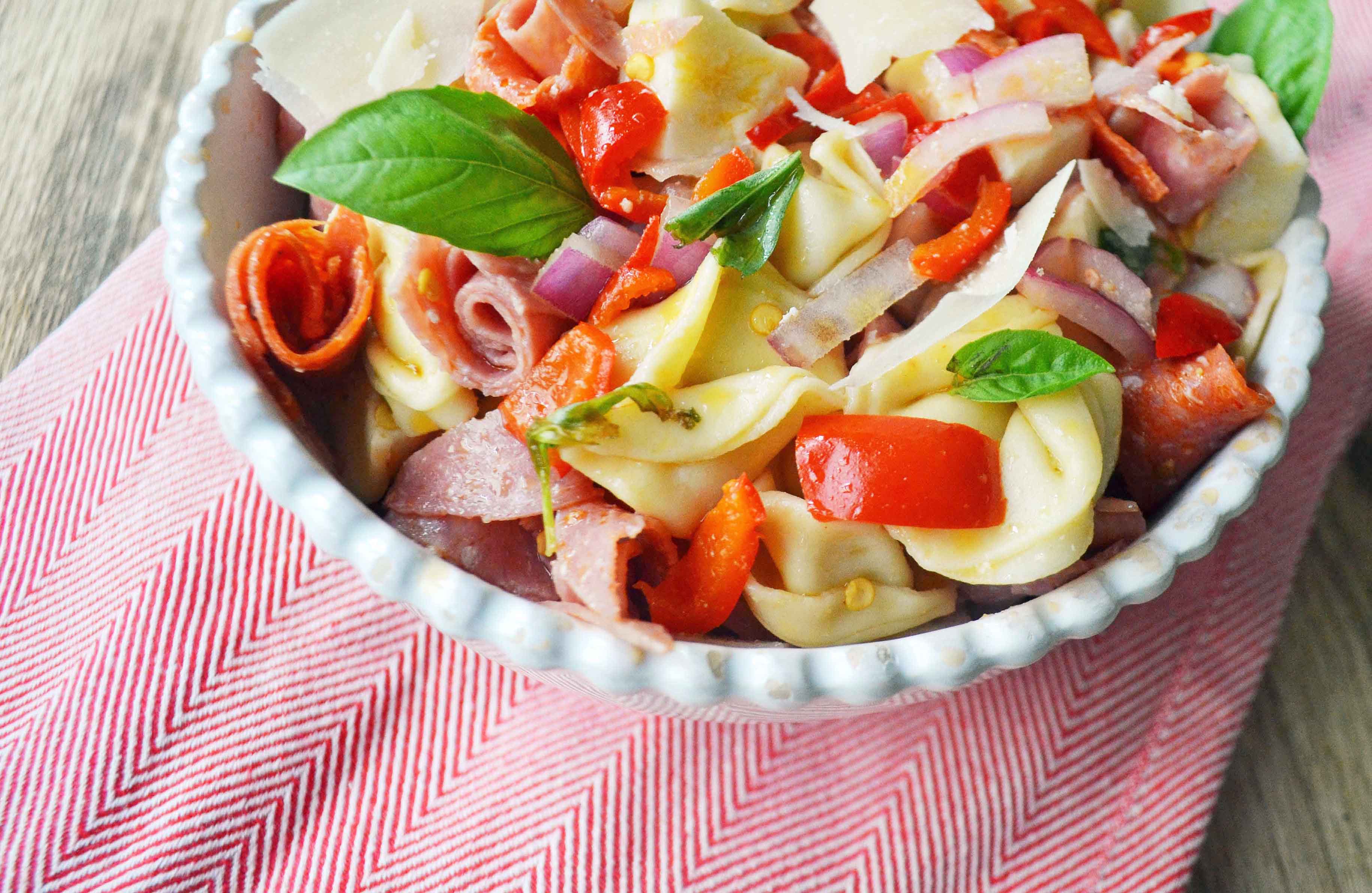 Antipasto Tortellini Pasta Salad by Modern Honey l www.modernhoney.com