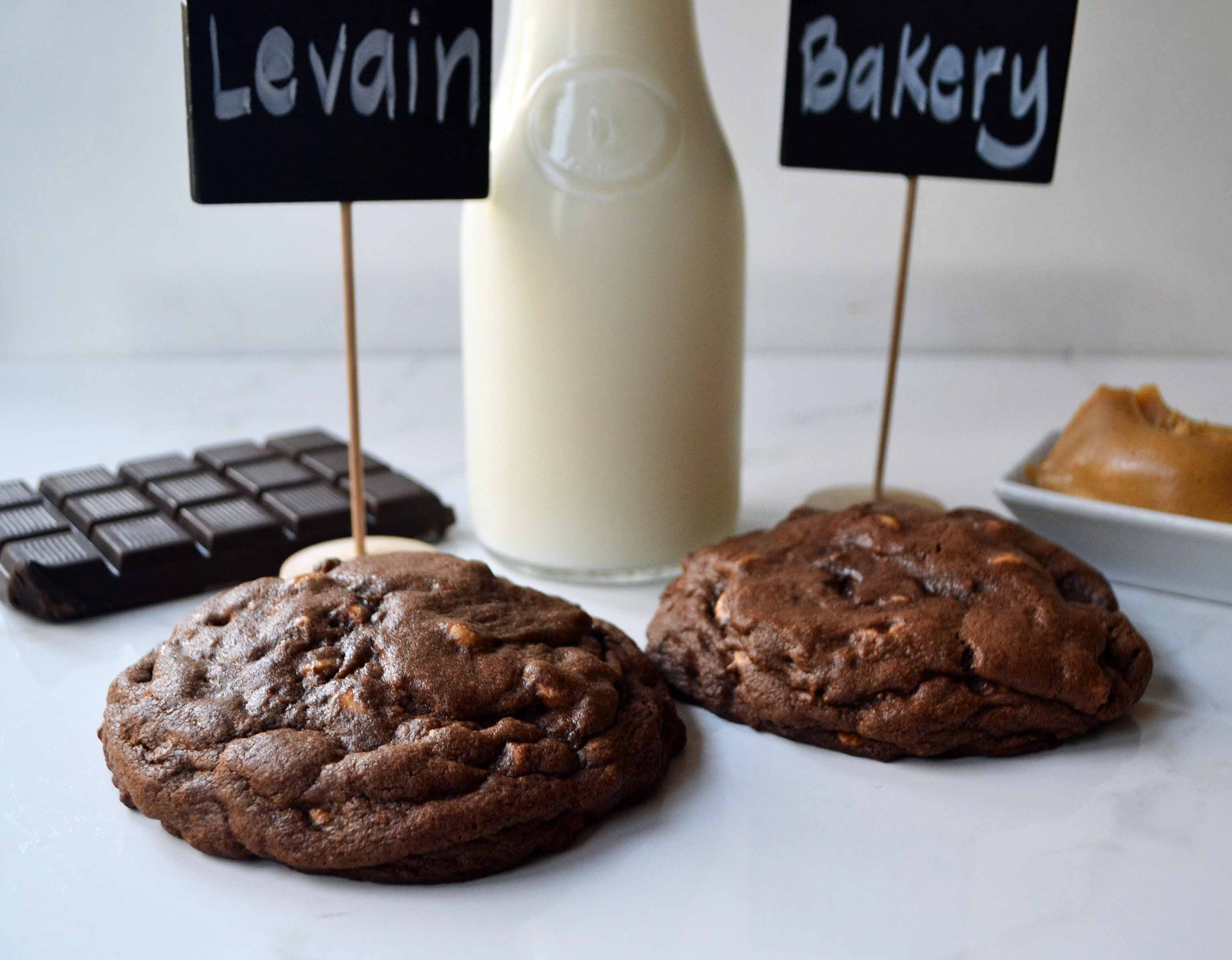 Levain Bakery Dark Chocolate Peanut Butter Chip Cookies by Modern Honey l www.modernhoney.com