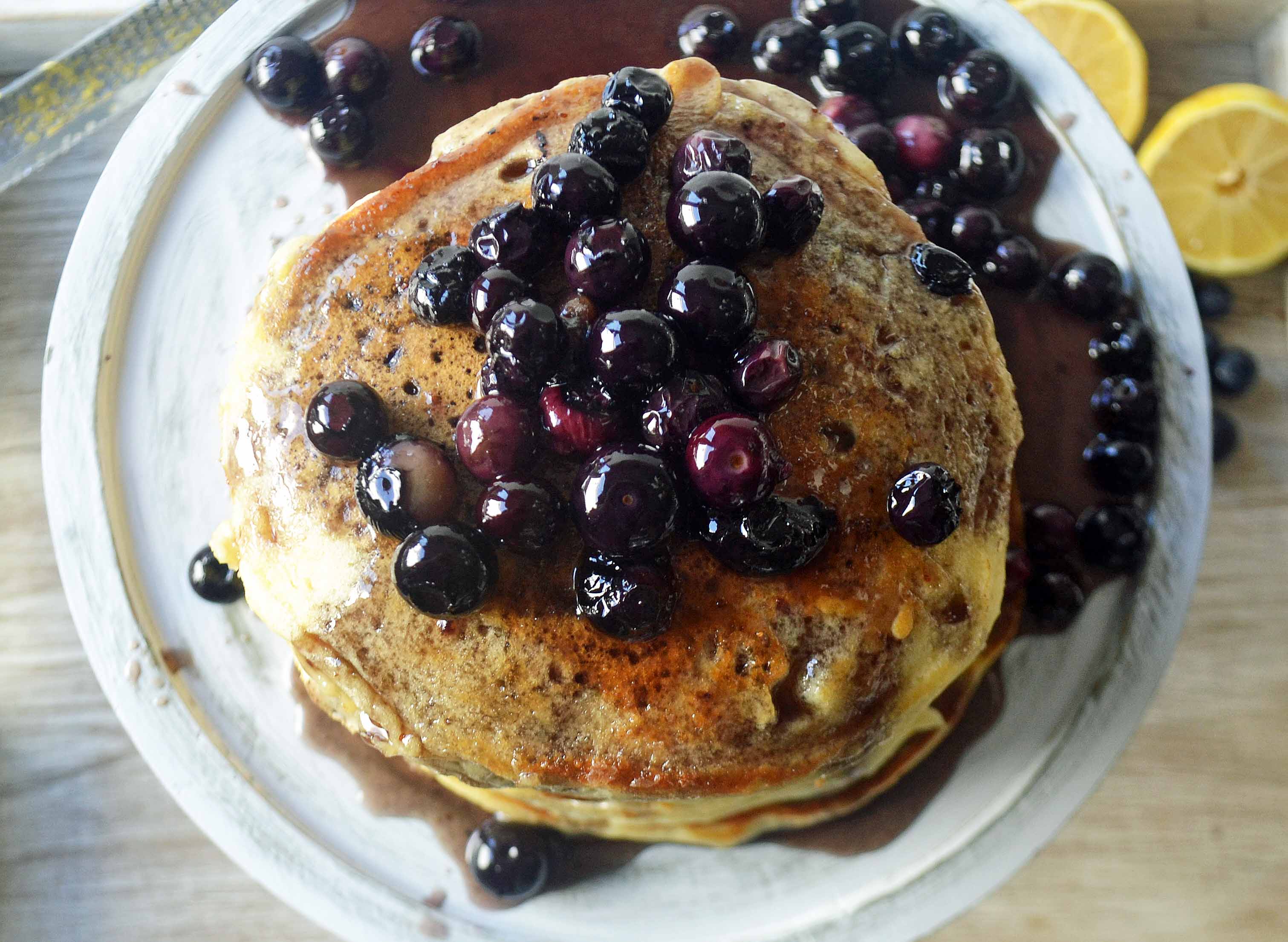 Sweet Cream Ricotta Pancakes by Modern Honey l www.modernhoney.com