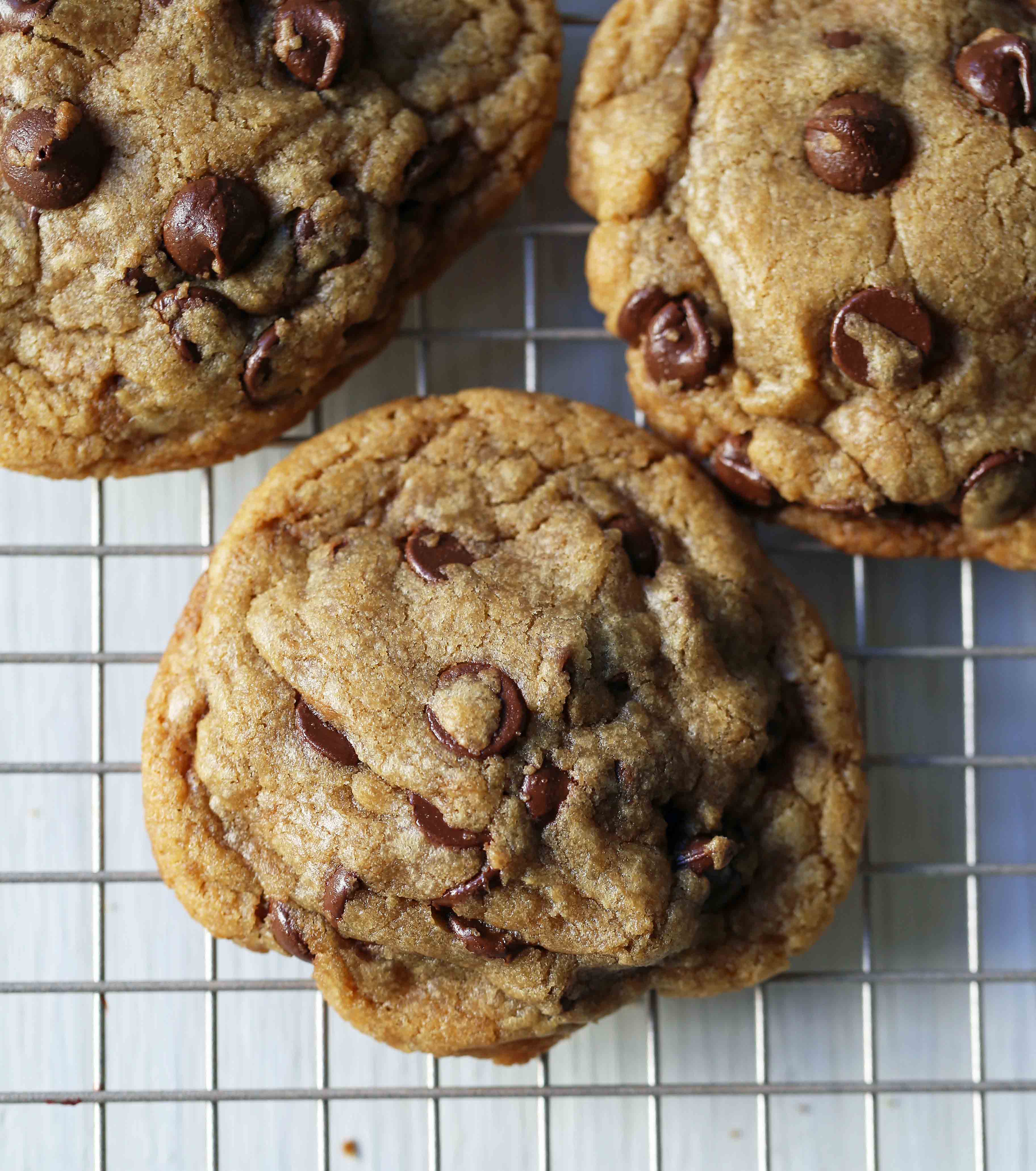 MJ's Top Secret Brown Butter Chocolate Chip Cookies. The best chocolate chip cookies made in a saucepan. Homemade browned butter chocolate chip cookie recipe. You will LOVE these cookies! www.modernhoney.com #brownbuttercookies #brownbutterchocolatechipcookies #chocolatechipcookies #cookies #chocolatechipcookie #cookierecipes