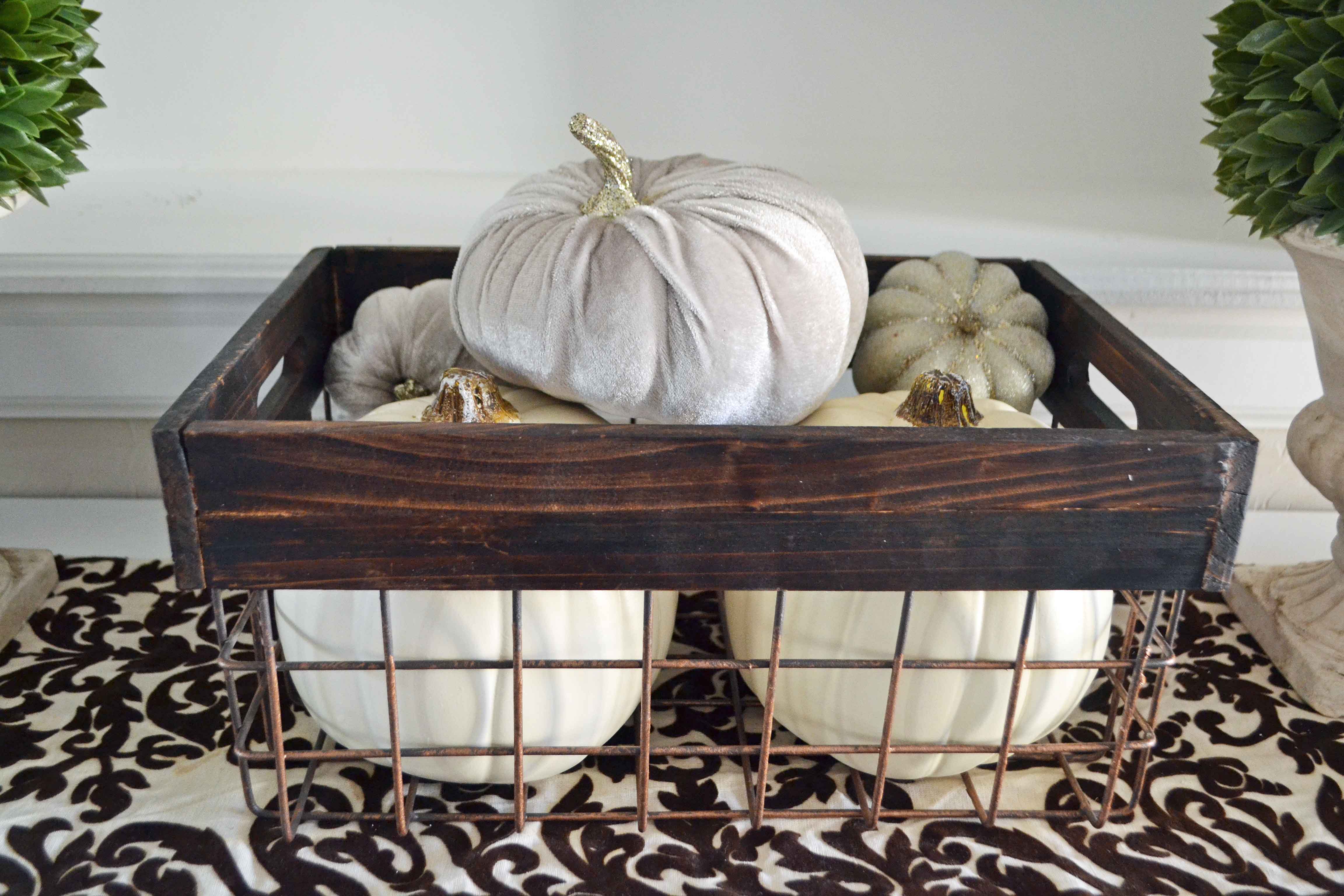 Fall Decor Ideas. Fall Centerpieces. Fall Tablescape Ideas. Fall Mantle Decor Ideas. Pumpkin Cupcakes with Salted Caramel Frosting by Modern Honey