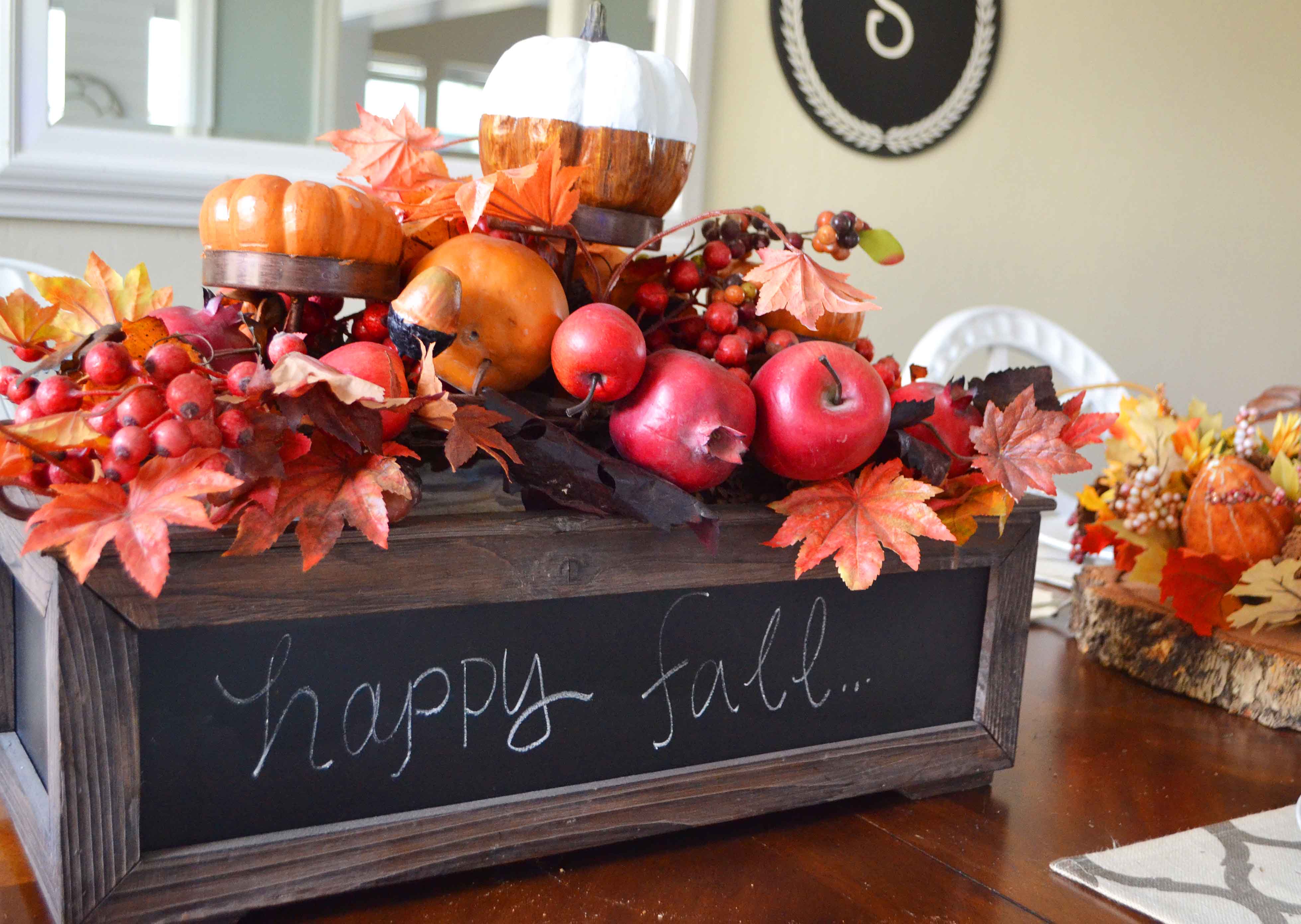 Fall Decor Ideas. Fall Centerpieces. Fall Tablescape Ideas. Fall Mantle Decor Ideas. Pumpkin Cupcakes with Salted Caramel Frosting by Modern Honey