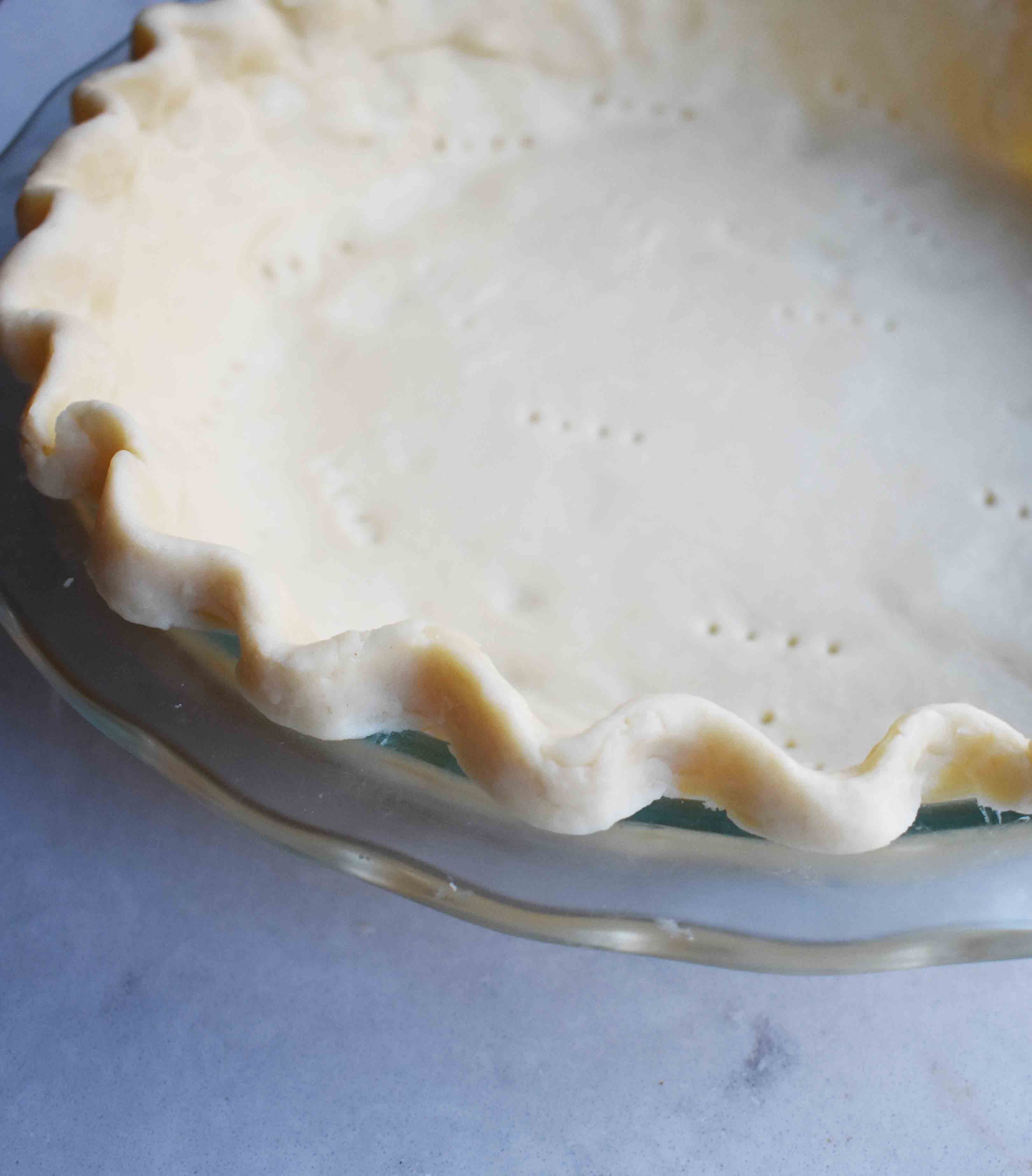 All Butter Flaky Pie Crust. Tips and tricks to make foolproof perfect pie crust every single time. www.modernhoney.com
