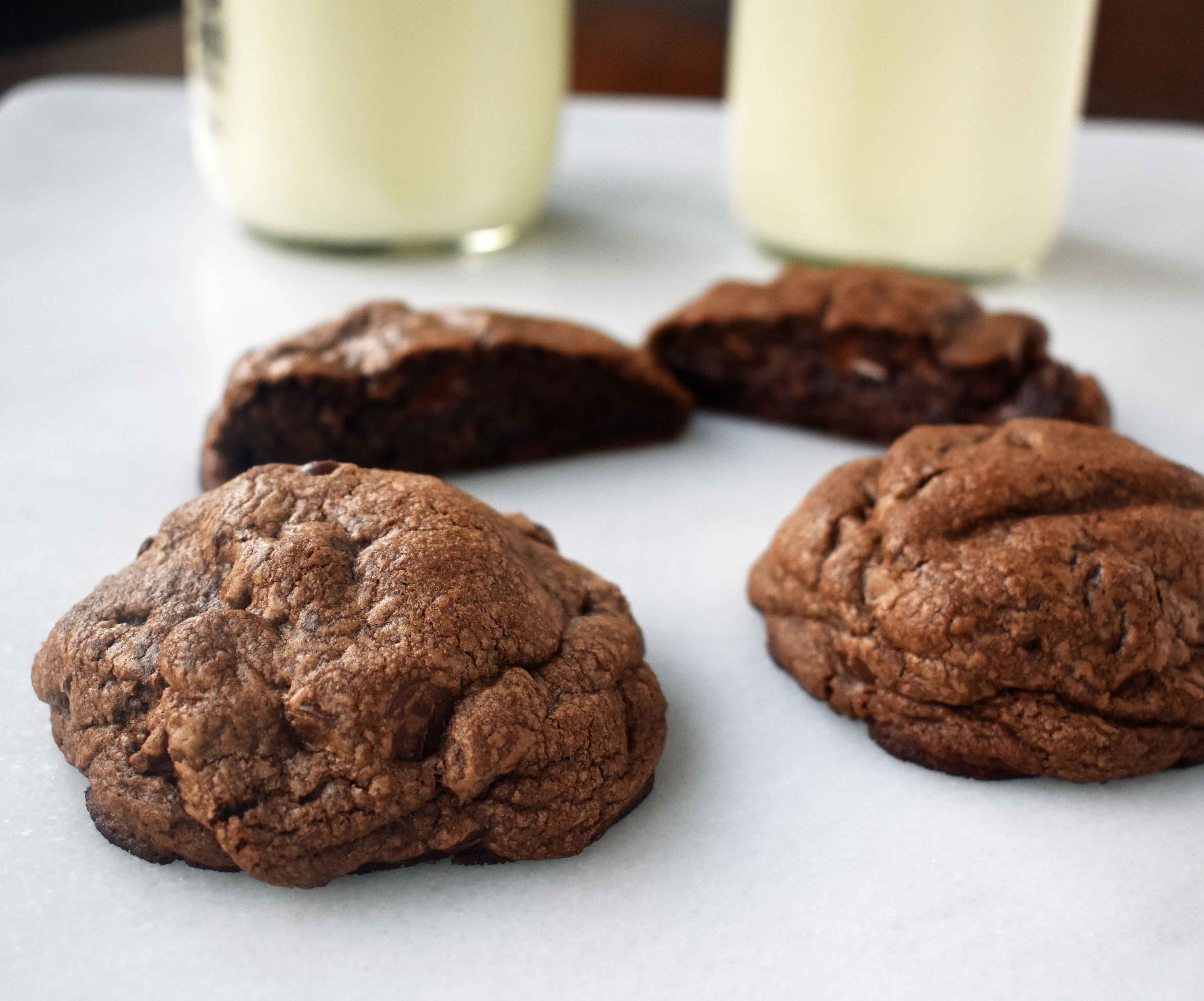 Levain Bakery Dark Chocolate Chocolate Chip Copycat Cookies – Modern Honey