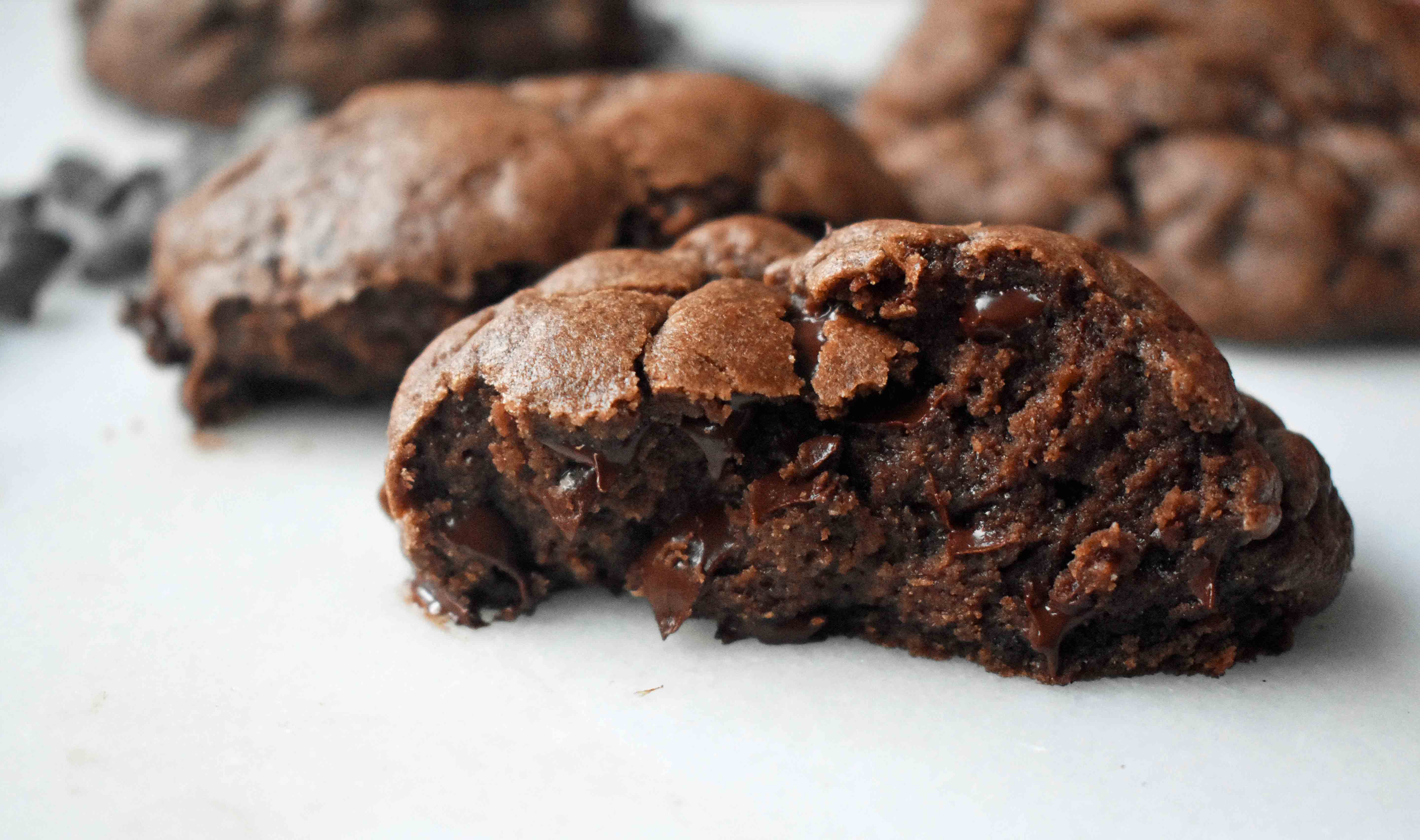 Levain Bakery Dark Chocolate Chocolate Chip Copycat Cookies by Modern Honey. The original copycat Levain Bakery Cookie recipe that has a 5 star rating. The most popular cookie from the famous New York City bakery. www.modernhoney.com