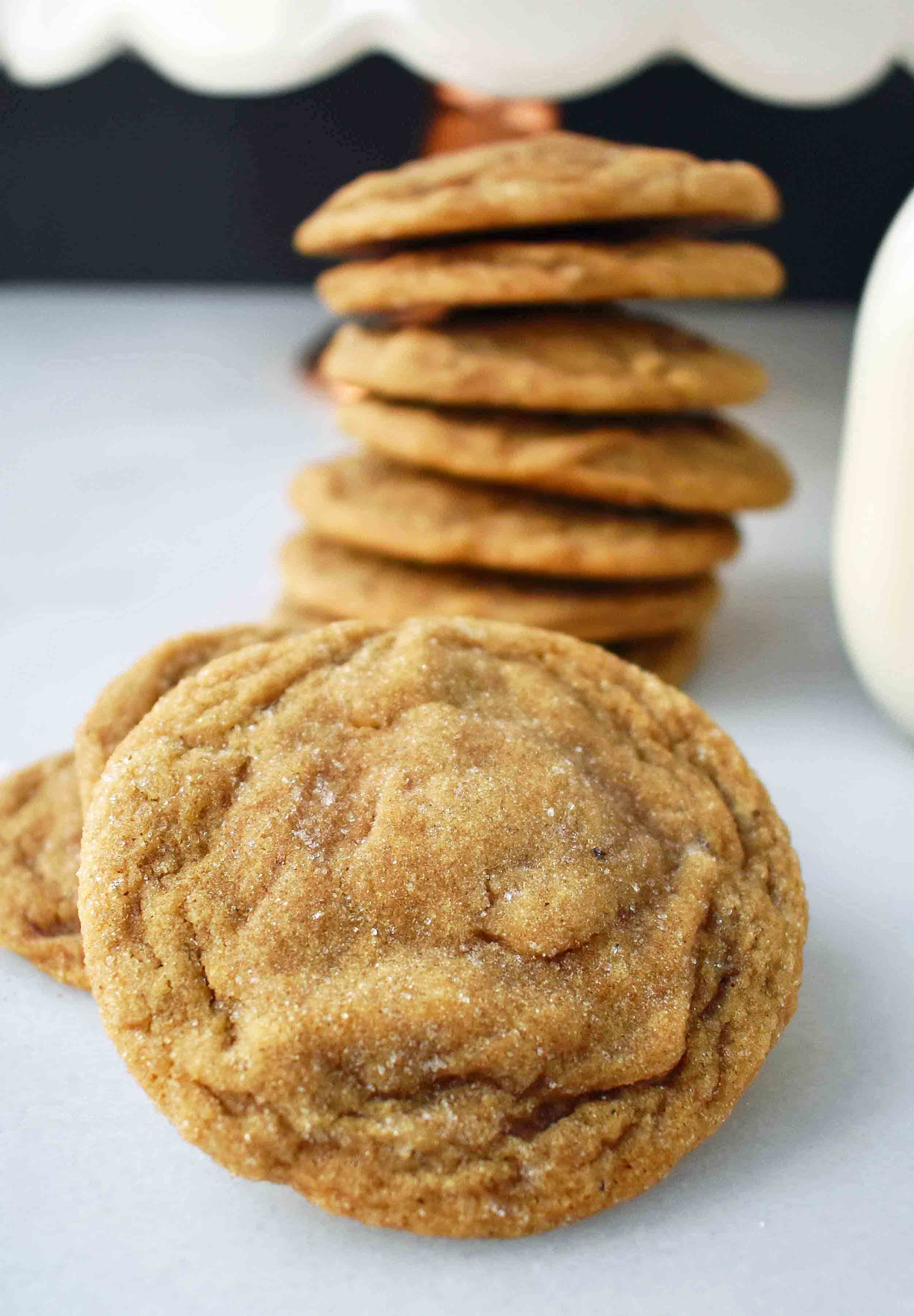 Soft Chewy Molasses Ginger Cookies. How to make the best ever soft molasses gingersnap cookies. The perfect gingerbread cookies. www.modernhoney.com #gingersnaps #molassescookies #softmolassescookies