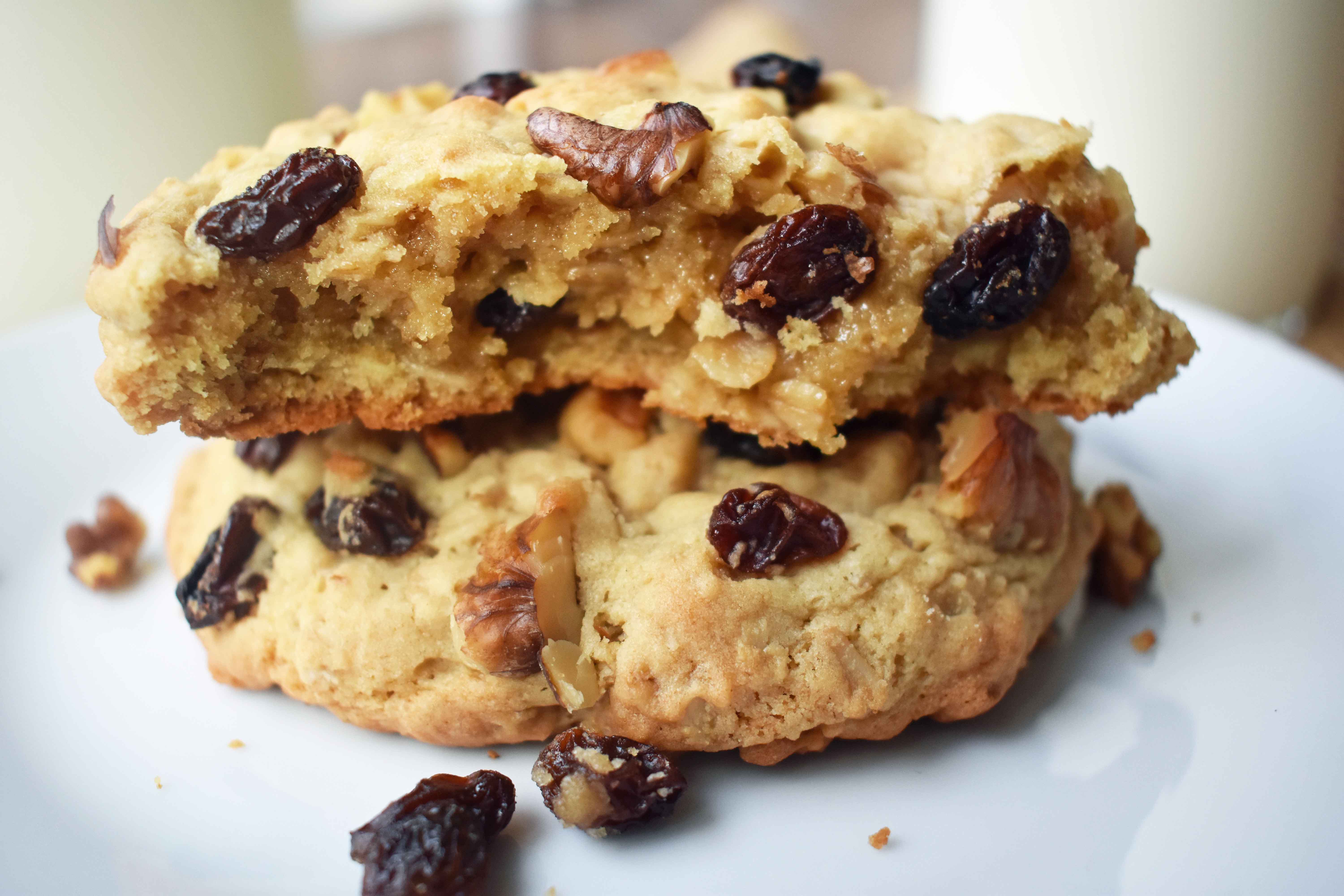 Levain Bakery Oatmeal Raisin Cookies. The ORIGINAL Levain Bakery Copycat Oatmeal Raisin Cookie by Modern Honey. Soft and chewy oatmeal raisin cookie from the popular New York City bakery -- Levain Bakery. The BEST oatmeal cookie recipe.