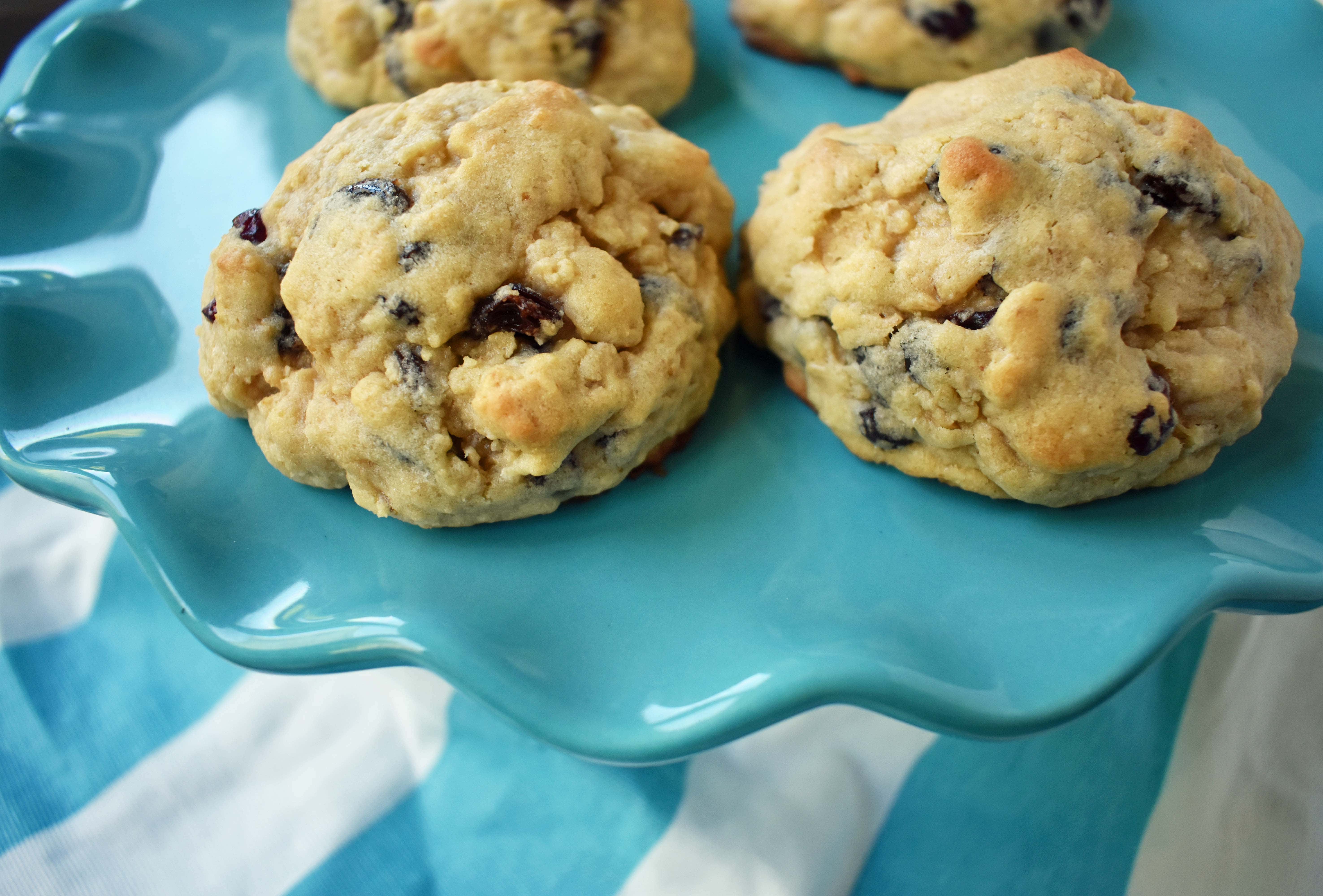 Levain Bakery Oatmeal Raisin Copycat Cookies Recipe. The original Levain Bakery Copycat cookie recipes. www.modernhoney.com