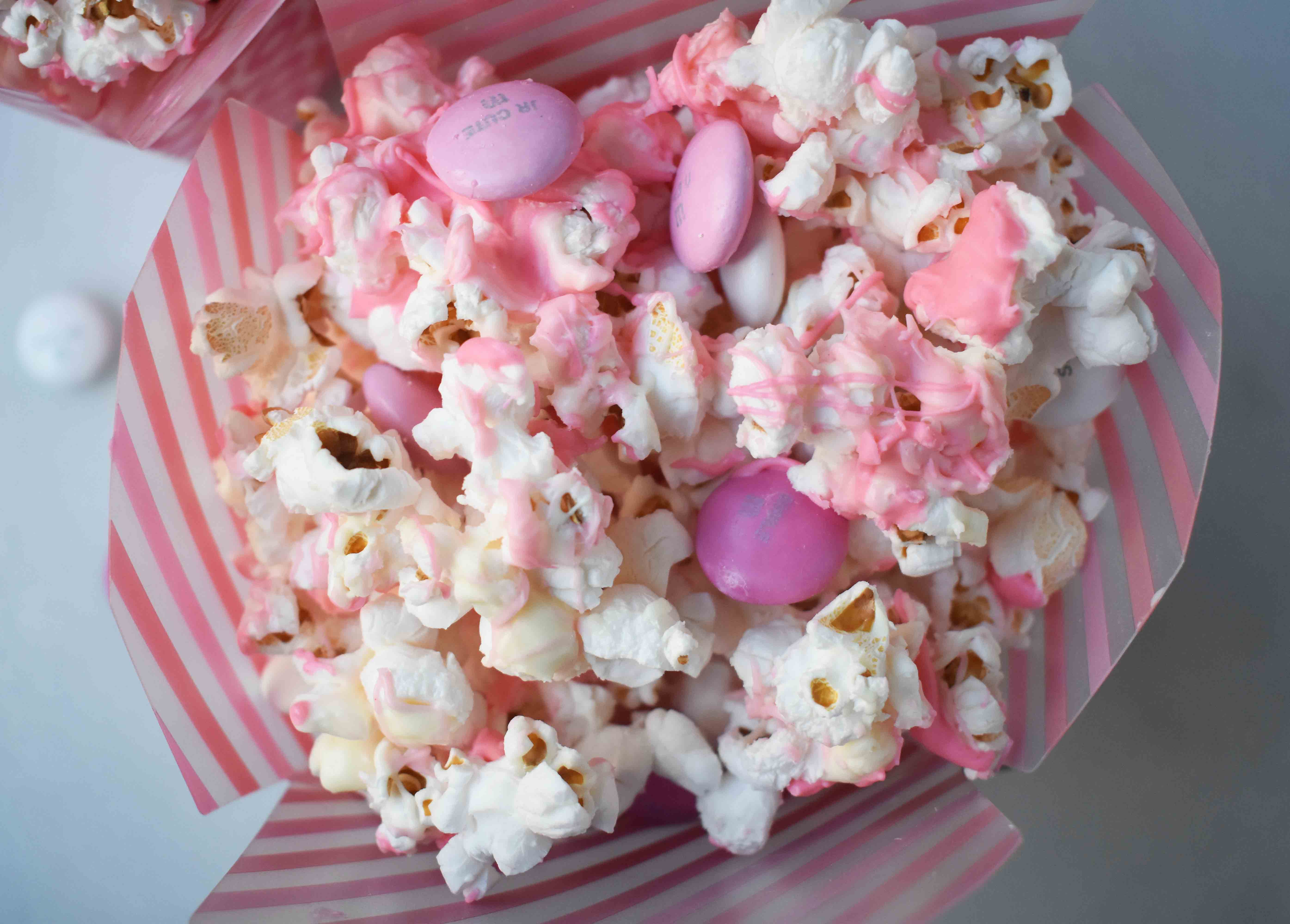 Homemade Valentine's Day White Chocolate and M & M Popcorn. www.modernhoney.com