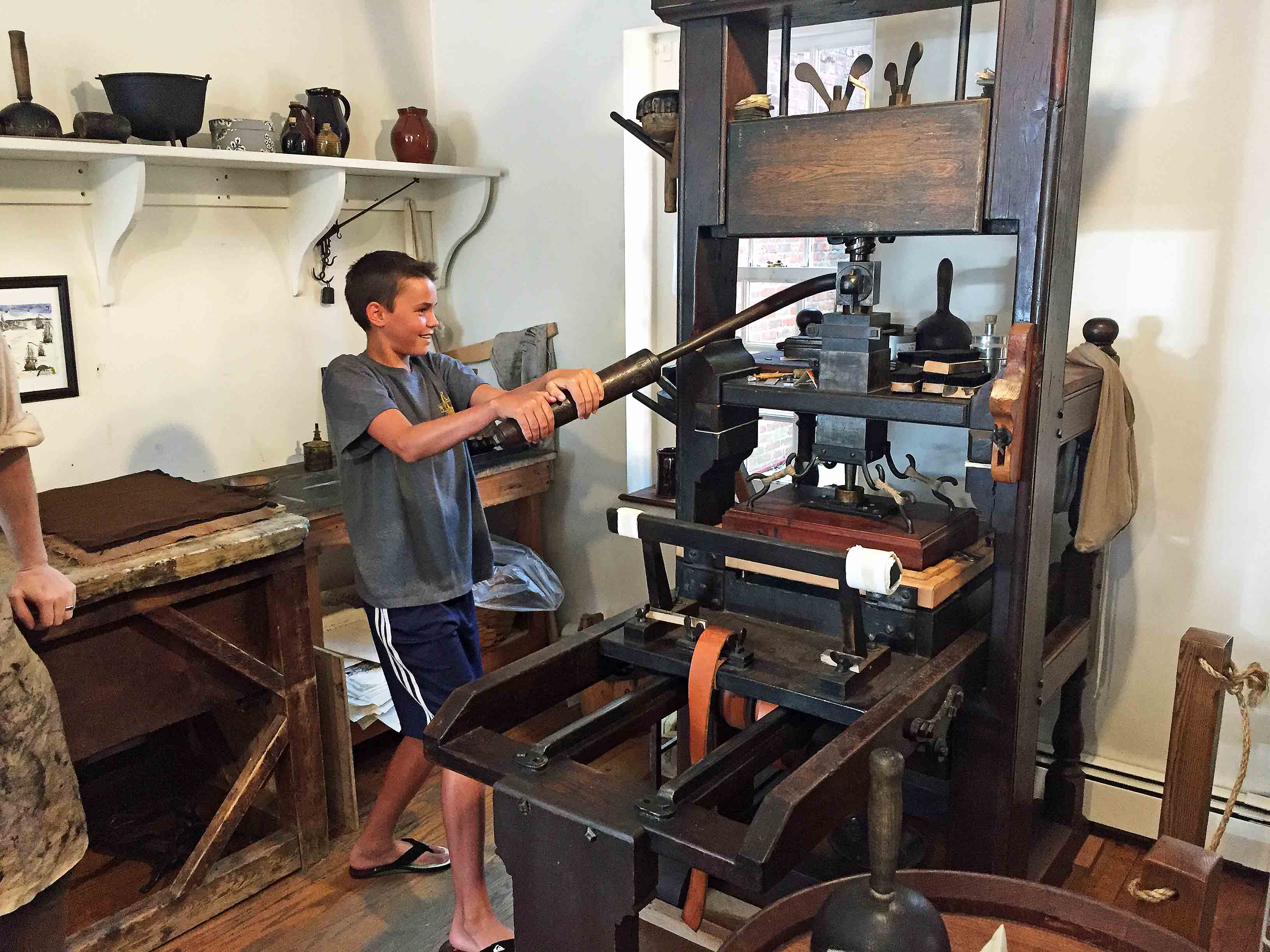 Printing Press at Old North Church on Freedom Trail. Best Places to Eat and See in Boston. A list of the best things to do and best places to eat while traveling to Boston. Weather in Boston, transportation in Boston, and entertainment and food in Boston. www.modernhoney.com