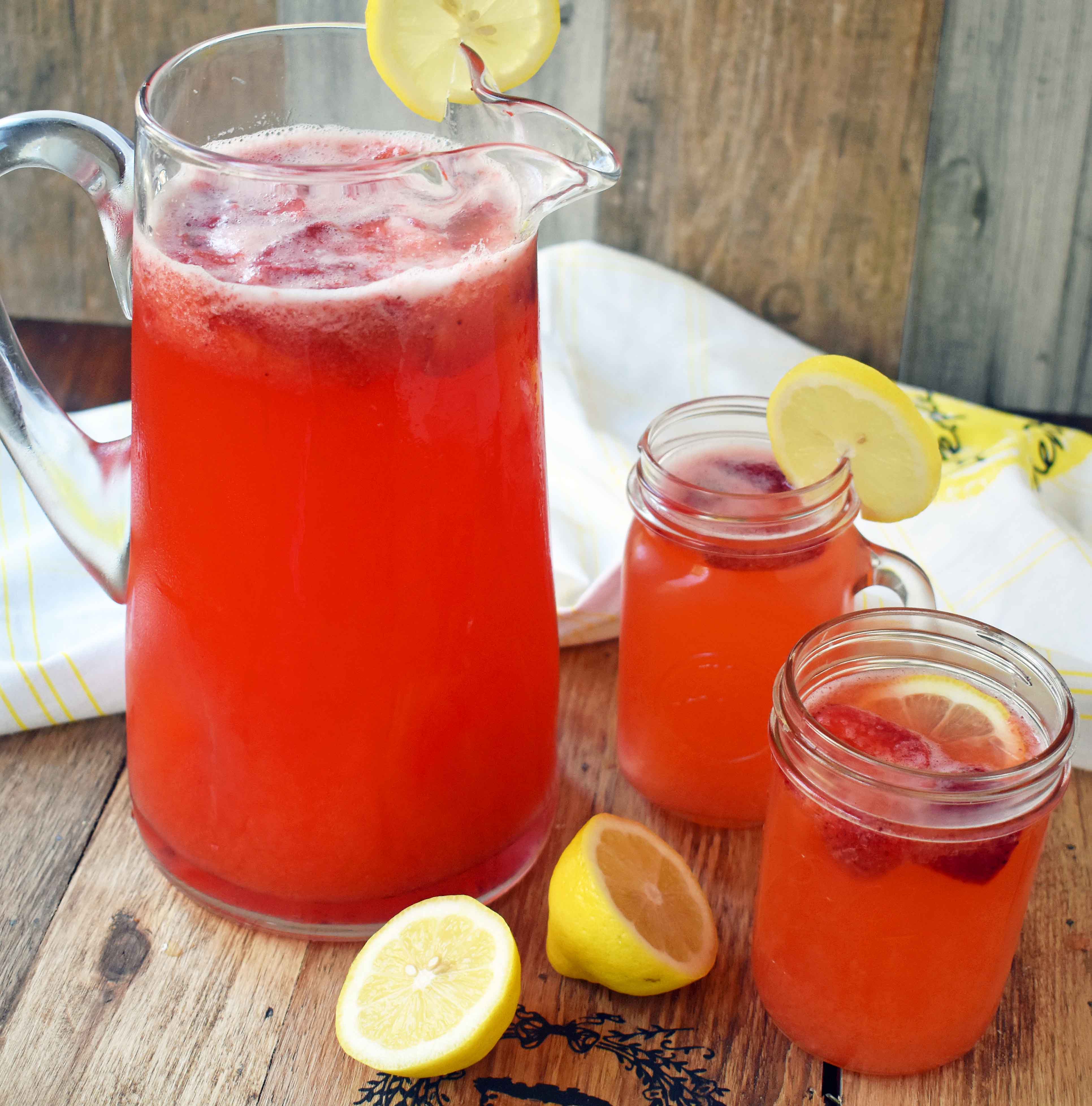 Fresh Strawberry Lemonade made with freshly squeezed lemon juice, fresh strawberries, sweet sugar, water, and ice. A super simple drink that is perfect for summer! www.modernhoney.com