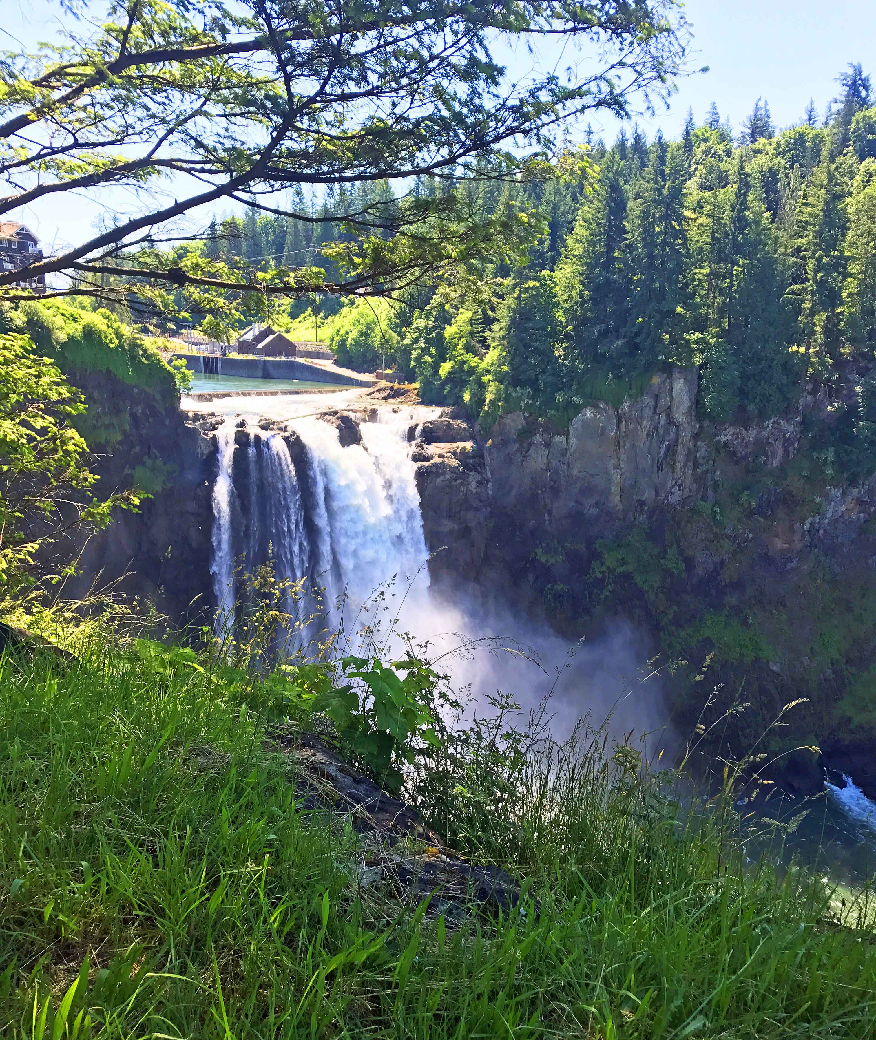 Snoqualmie Falls. Best Places to Eat and See in Seattle. The most popular spots to visit and the best restaurants. Tips on the best places to see in Seattle Washington. www.modernhoney.com