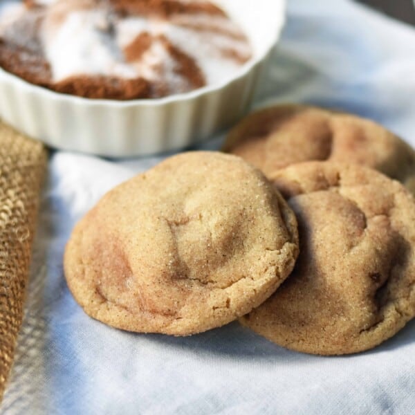 Brown Butter Snickerdoodles Cookies. A soft cinnamon sugar caramel cookie made with golden brown butter. Soft and tangy perfect snickerdoodles cookies. How to make the best snickerdoodles cookies. www.modernhoney.com Chocolate Salted Caramel Smores.