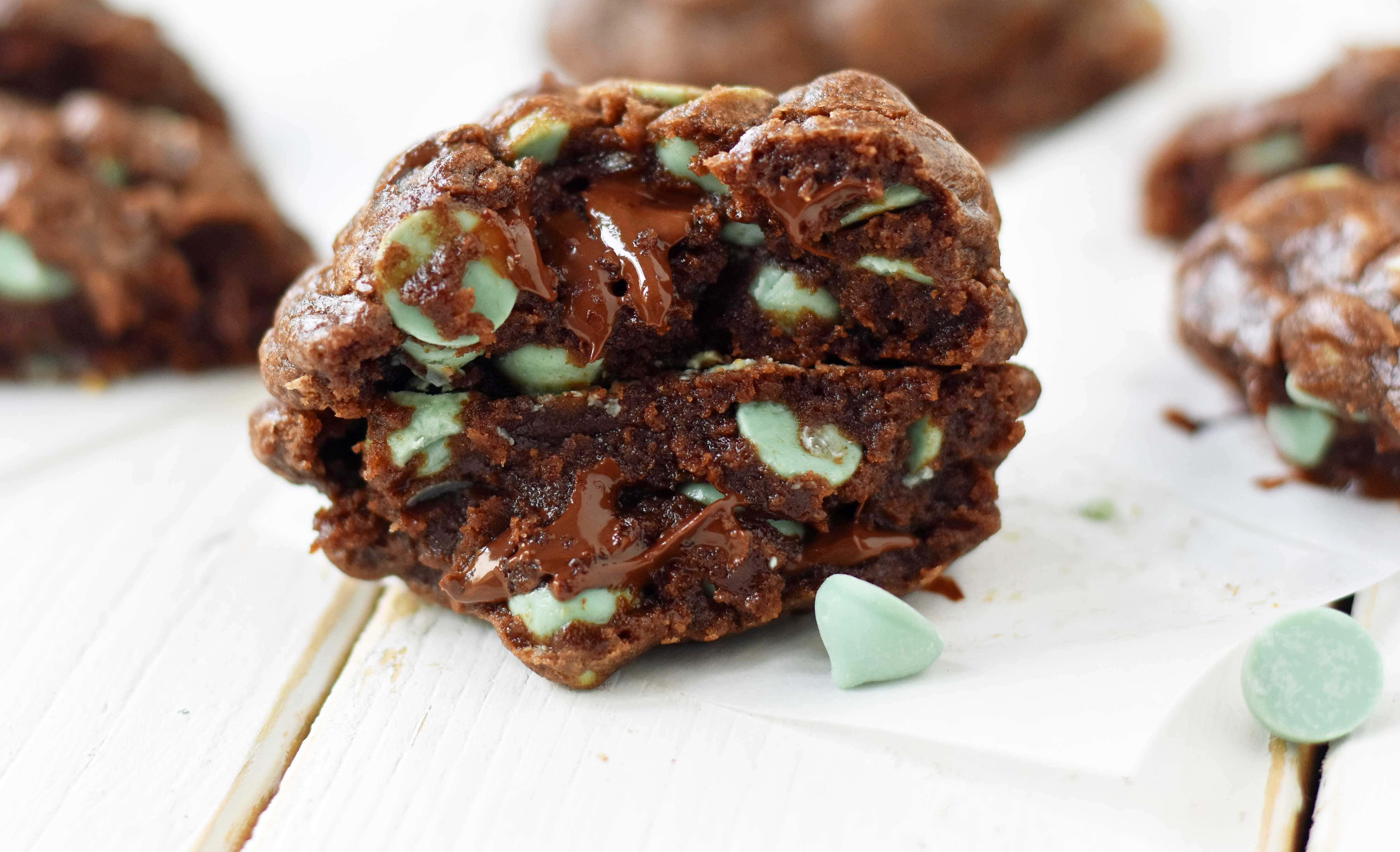Chocolate Mint Chip Cookies are made with a rich chewy double chocolate cookie with silky smooth mint chips. A perfect chocolate mint cookie! www.modernhoney.com