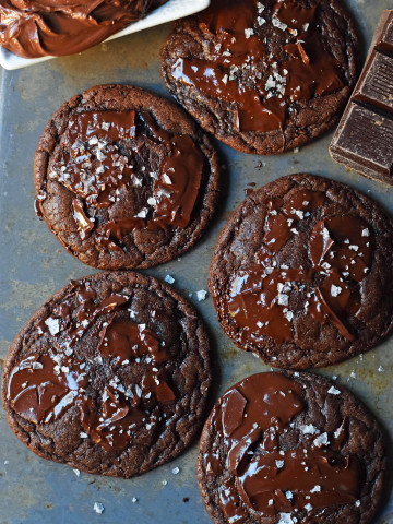Chocolate Nutella Cookies. Soft chewy rich chocolate cookies with chocolate hazelnut Nutella spread baked into the cookie. How to make the best chocolate Nutella cookies. Add Milky Way candy bars to make Chocolate Nutella Caramel Cookies. www.modernhoney.com