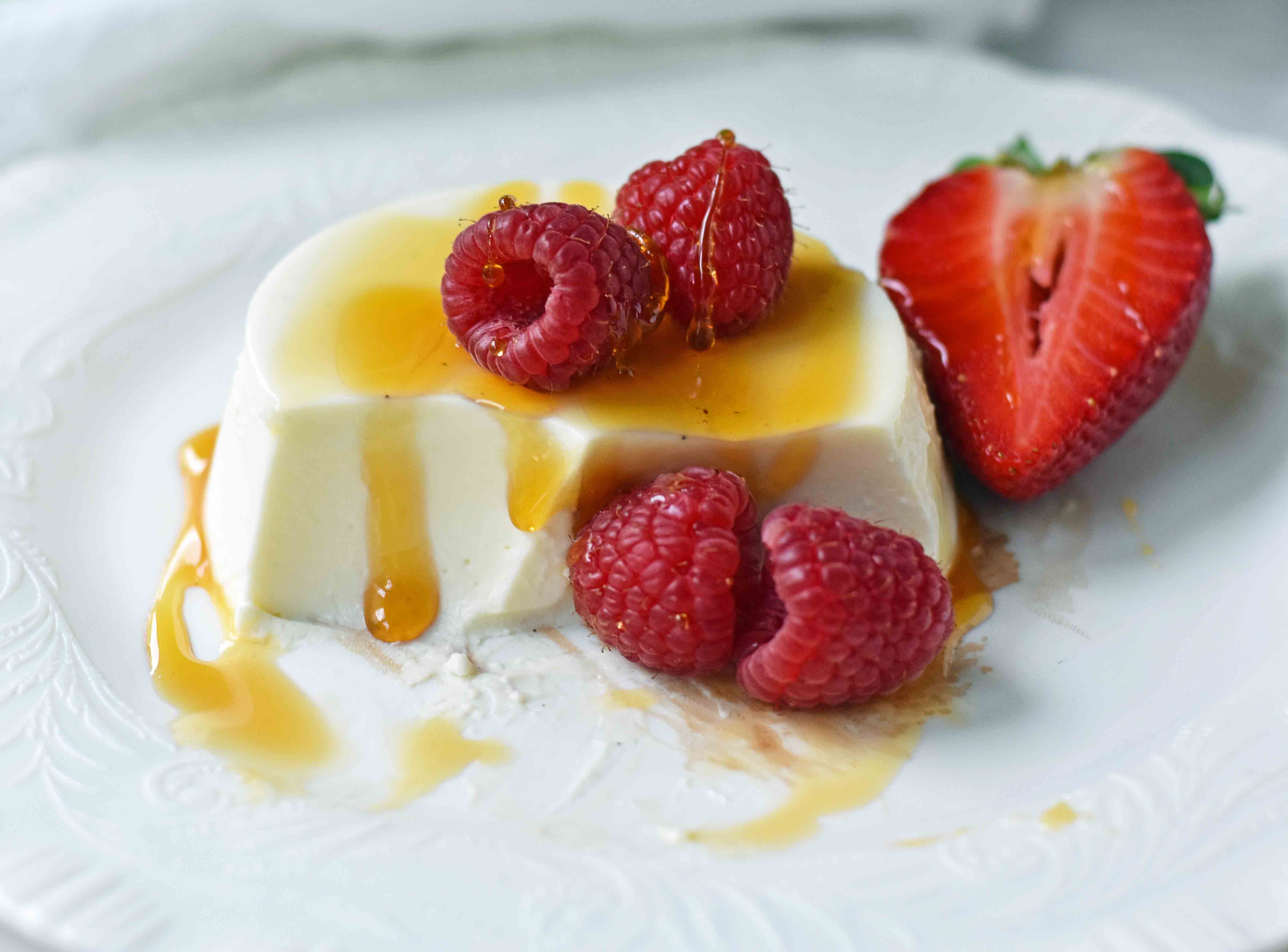 Jello, Fruit & Whipped Cream #tupperware#simpledesserts 