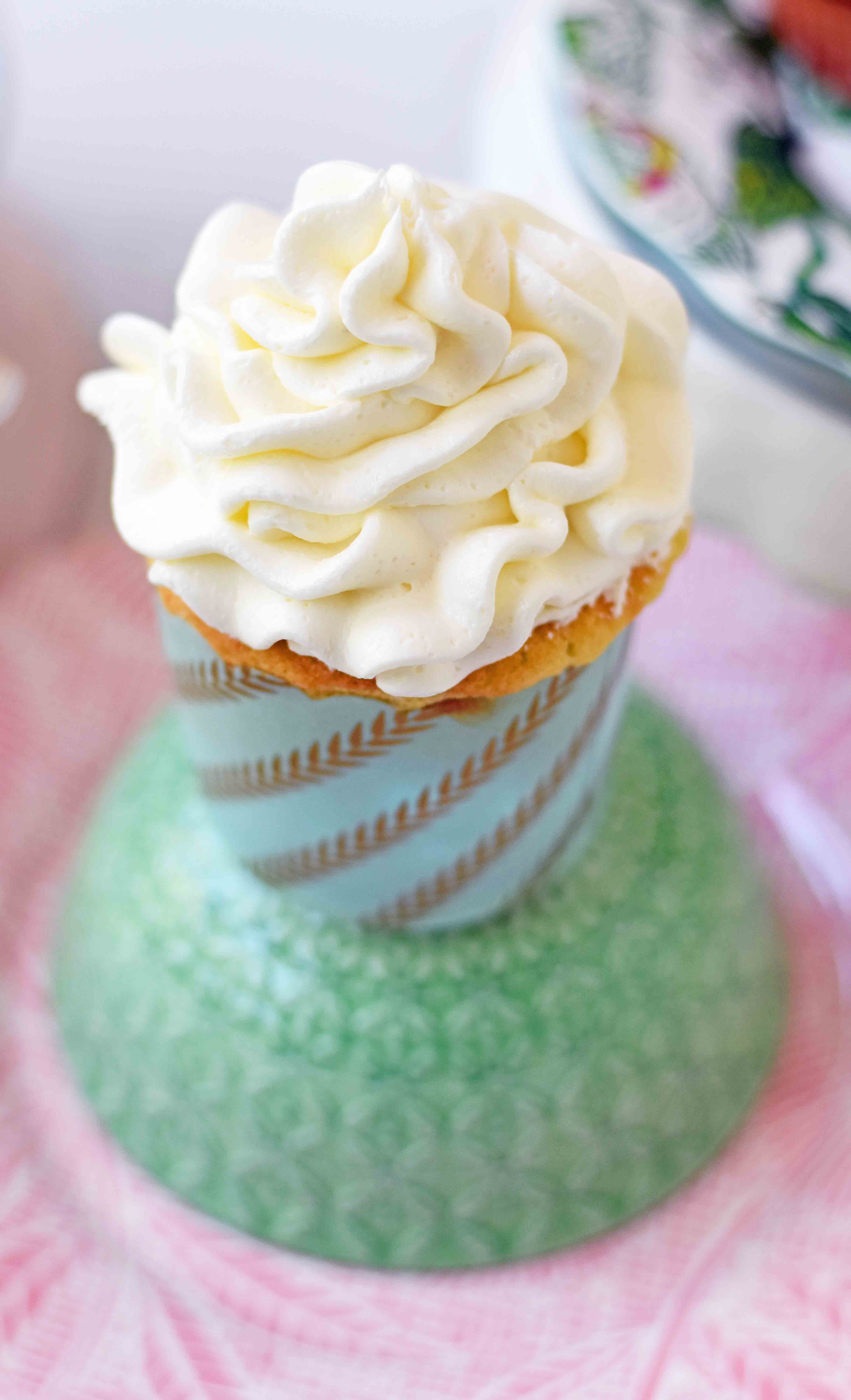 Best Vanilla Cupcakes Recipe. How to make soft and moist vanilla cupcakes. Homemade Vanilla Cupcakes with Vanilla Buttercream Frosting. www.modernhoney.com