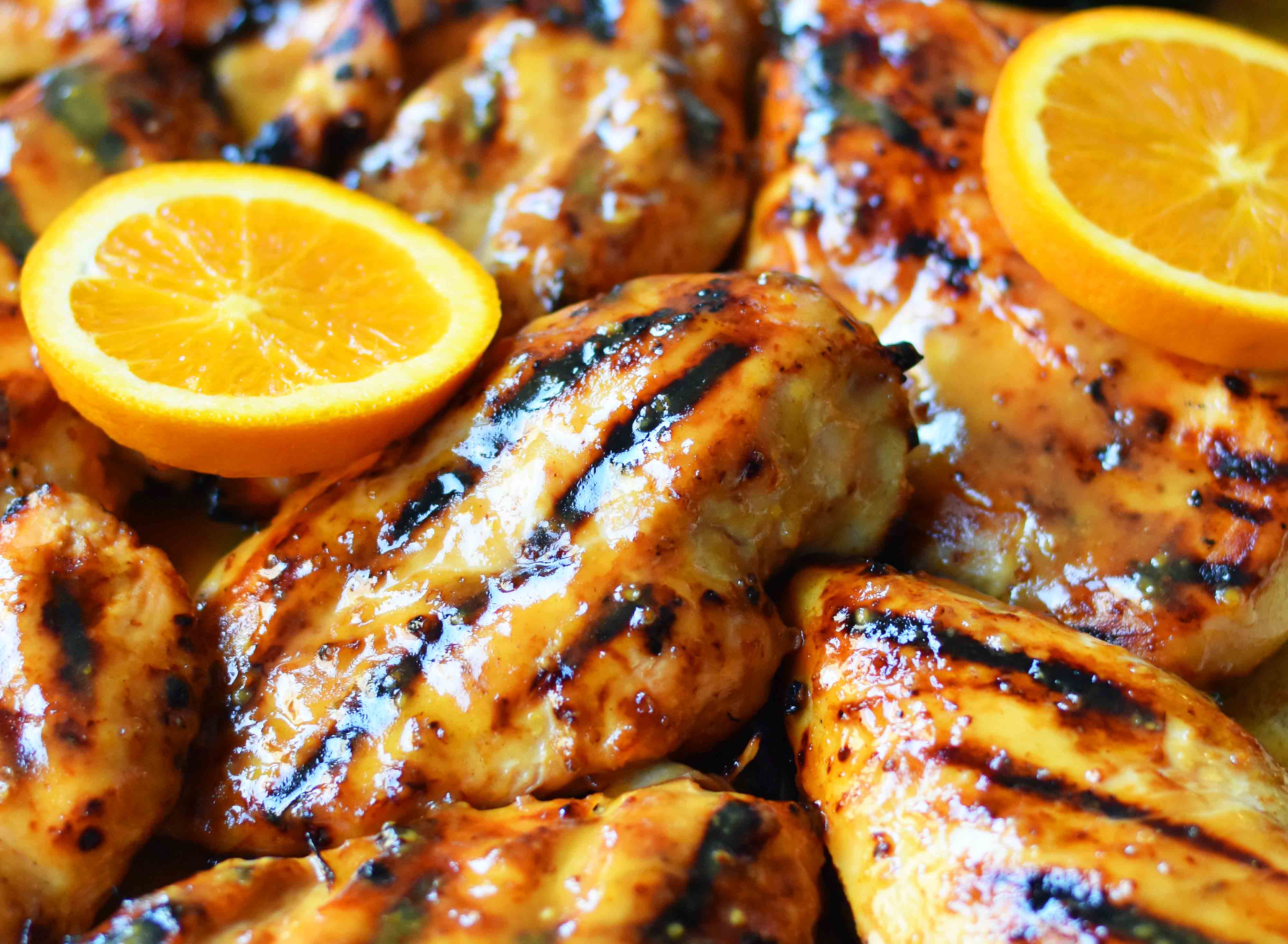 Honey Mustard Grilled Chicken. How to make sweet and tangy grilled honey mustard chicken. A honey mustard marinade and sauce in one! The perfect chicken for your summer BBQ. www.modernhoney.com #honeymustard #honeymustardchicken 