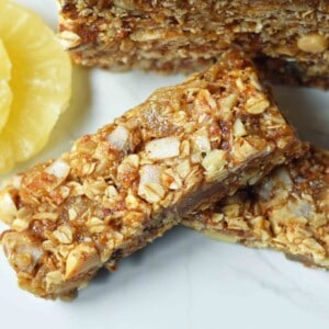 Tropical Coconut Pineapple Macadamia Granola Bars. 6 Homemade Granola Energy Bars Recipes. Larabar copycat recipes. Healthy granola bar recipes made with all-natural ingredients. Peanut Butter Chocolate Granola Bars, Chocolate Chip Cookie Dough Granola Bars, Apricot White Chocolate Granola Bars, Chocolate Chip Brownie Granola Bars, Tropical Pineapple Coconut Macadamia Granola Bars, Cranberry Walnut Granola Bars. Healthy bars made with rolled oats, dates, nut butter, and honey. www.modernhoney.com