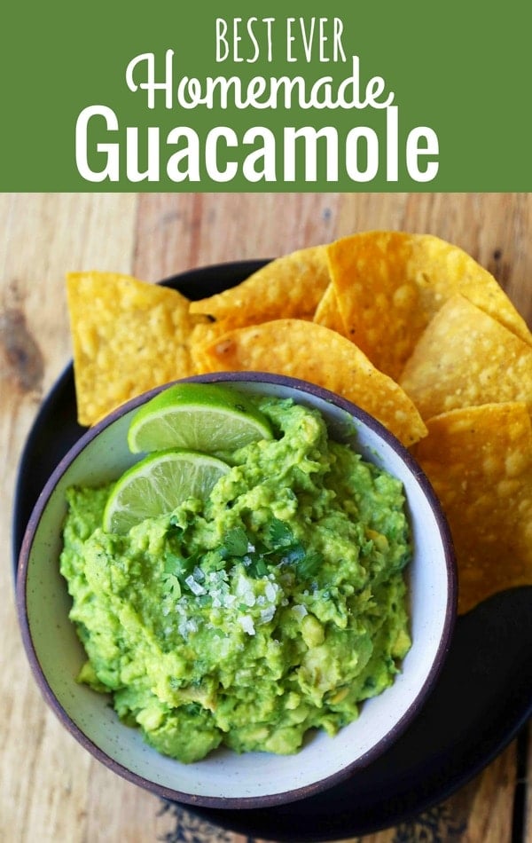 The Best Guacamole Recipe. How to make authentic Mexican guacamole. Simple perfect guacamole made with the freshest ingredients. www.modernhoney.com #guacamole #bestguacamole #avocados