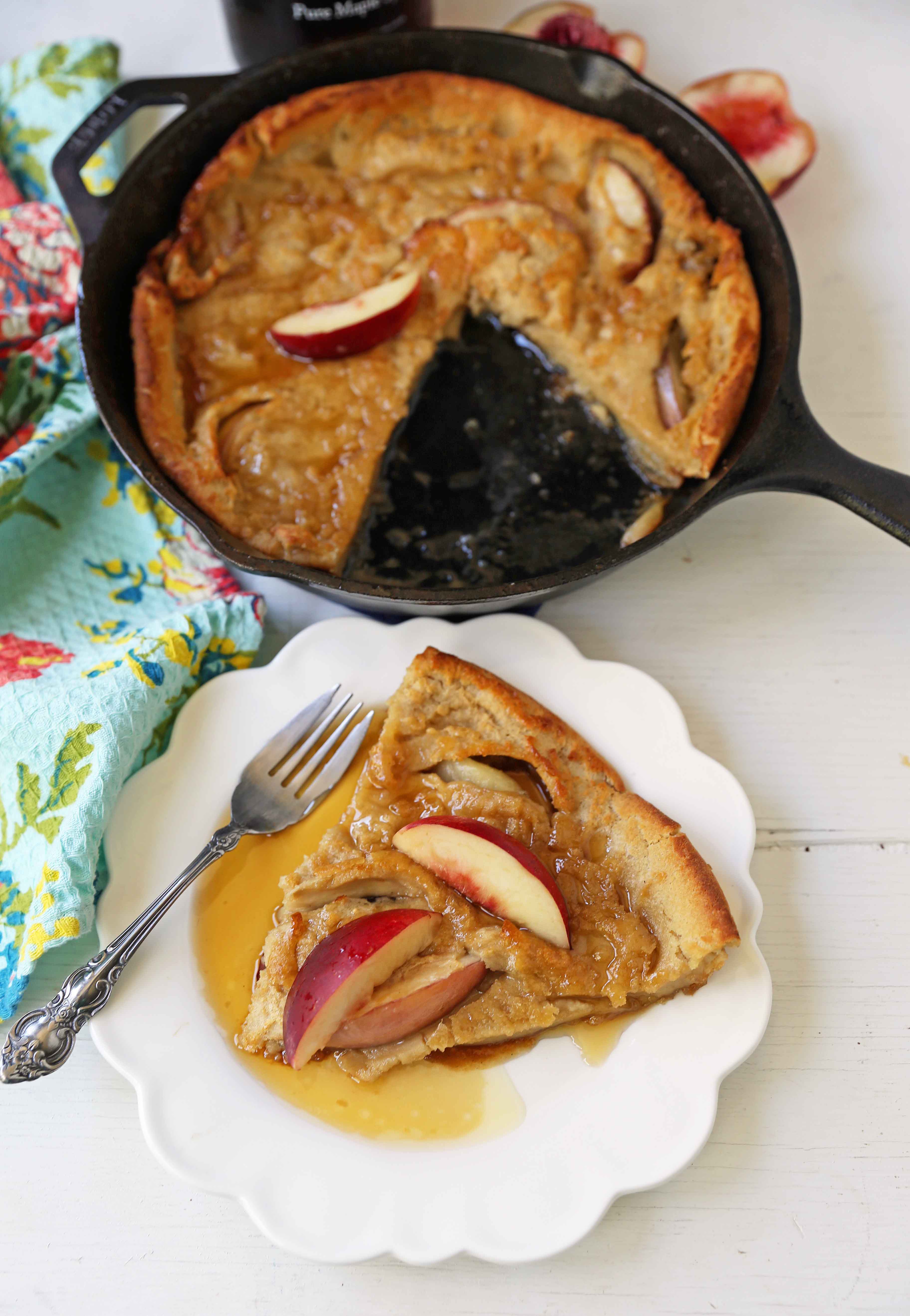 Brown Sugar Peach Dutch Baby Recipe. Sweet Peach and Browned Butter Dutch Baby Pancake. How to make a Peach Dutch Baby. www.modernhoney.com #dutchbaby #puffedpancake #peachpancake #peachdutchbaby