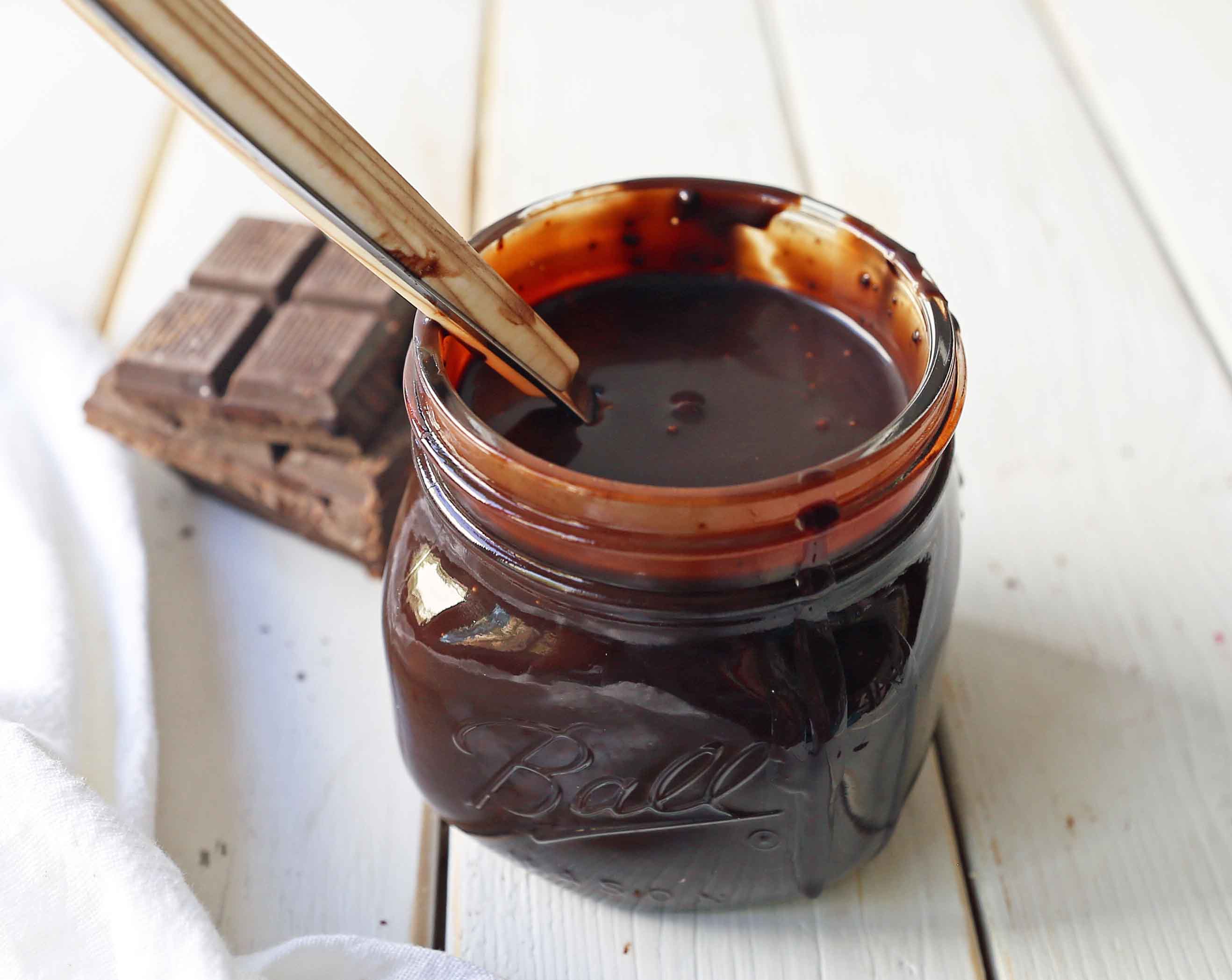 Chocolate Hot Fudge Sauce. Homemade hot fudge recipe perfect to top ice cream. Creamy silky smooth chocolate fudge sauce. www.modernhoney.com #hotfudge