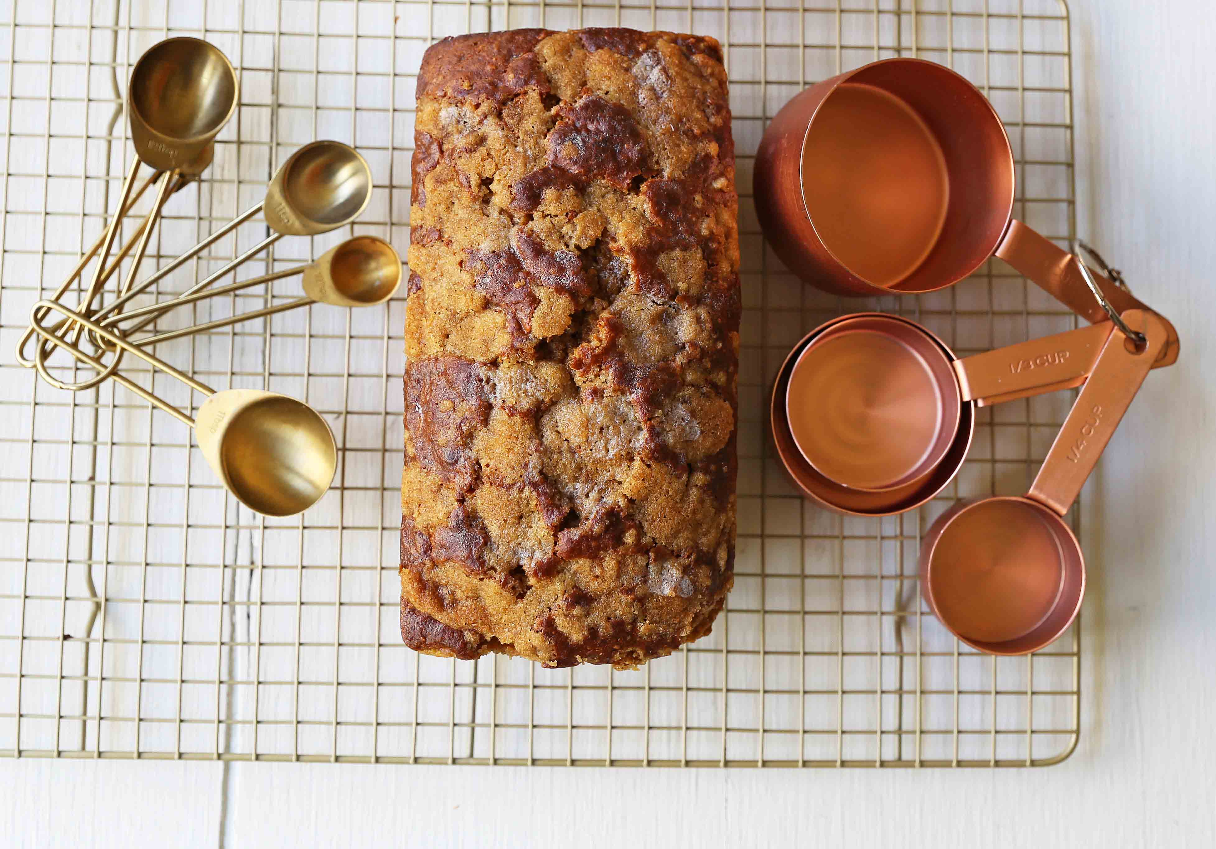 Pumpkin Bread Recipe. The best pumpkin bread perfect for Fall. How to make an easy pumpkin loaf. www.modernhoney.com #pumpkinbread #pumpkin #pumpkinloaf #pumpkinrecipes