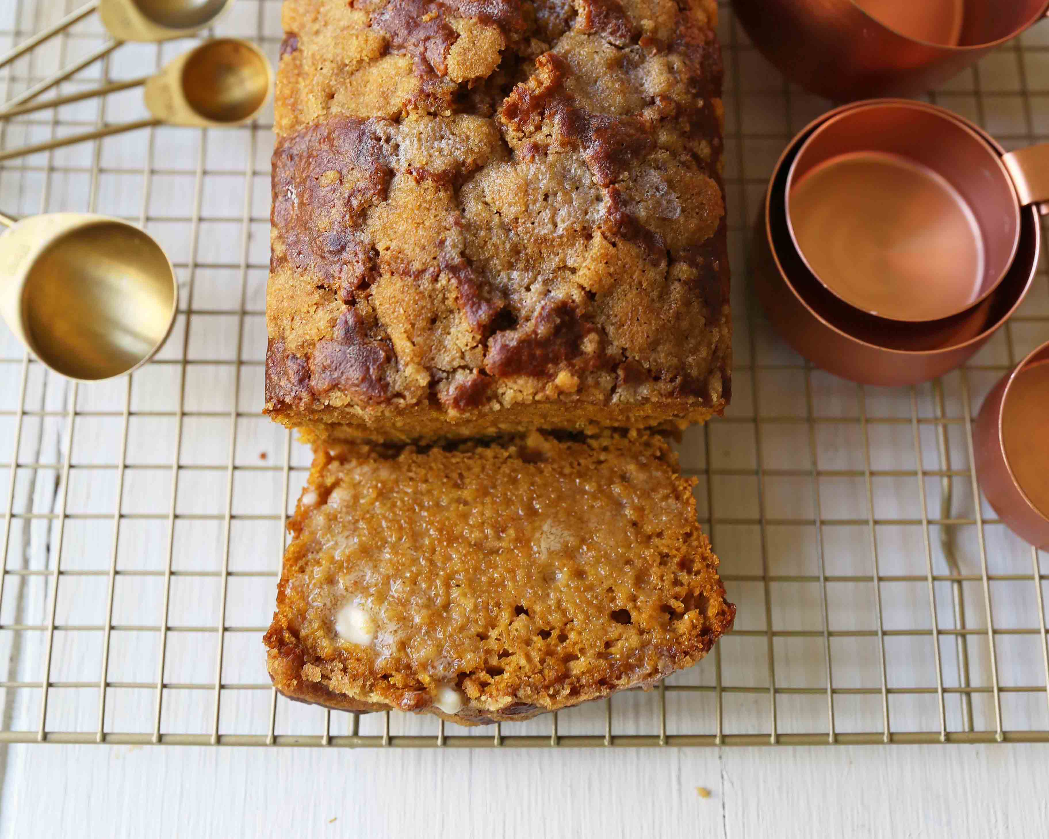 Pumpkin Bread Recipe. The best pumpkin bread perfect for Fall. How to make an easy pumpkin loaf. www.modernhoney.com #pumpkinbread #pumpkin #pumpkinloaf #pumpkinrecipes