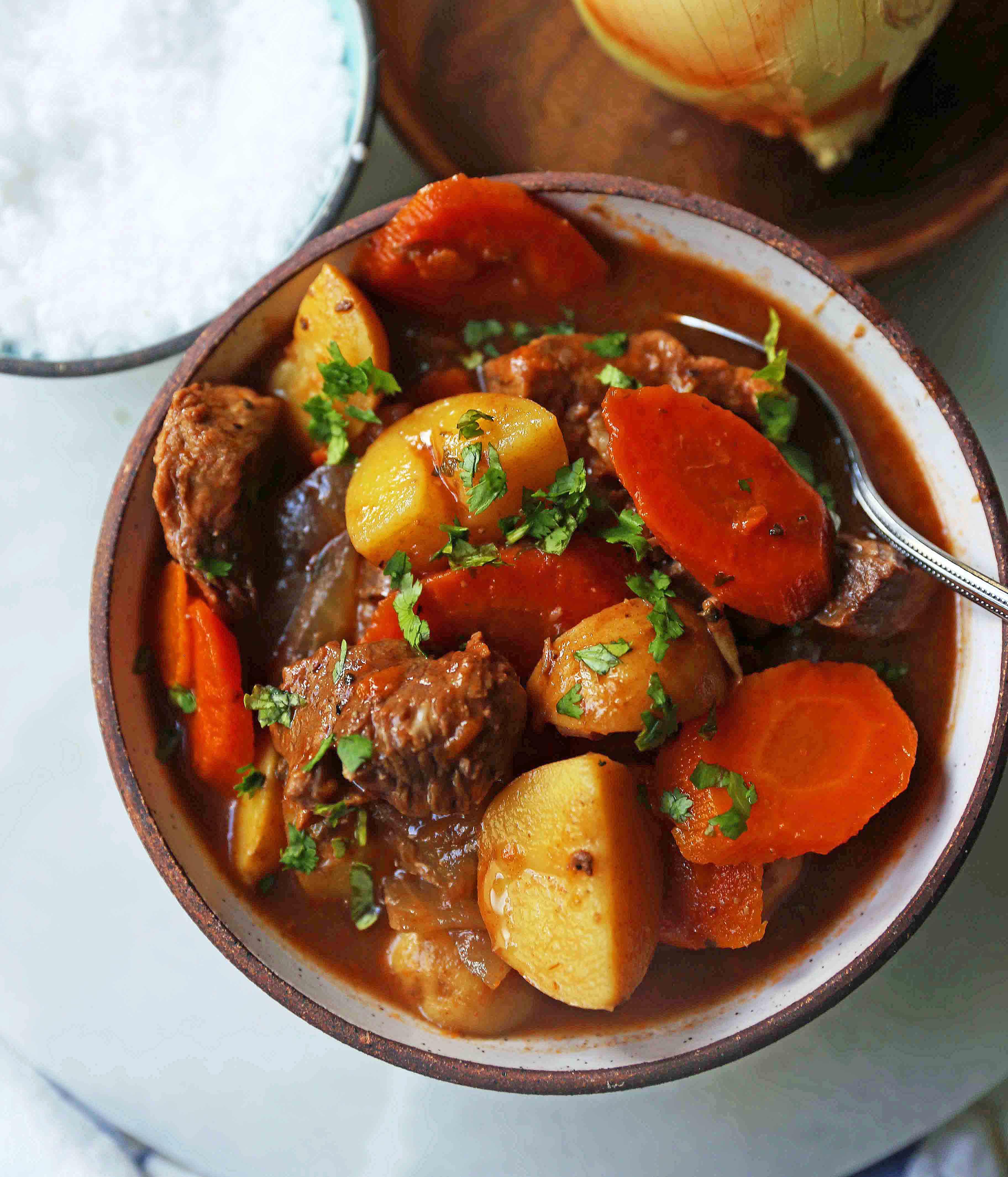 Hearty Beef Stew Recipe is the ultimate comfort food. A healthy beef stew recipe using lean beef, yukon gold potatoes, carrots, onions, in a rich broth. The perfect beef stew recipe! www.modernhoney.com #beefstew #beefstewrecipe #beefsoup #homemadebeefstew #comfortfood #Kroger 