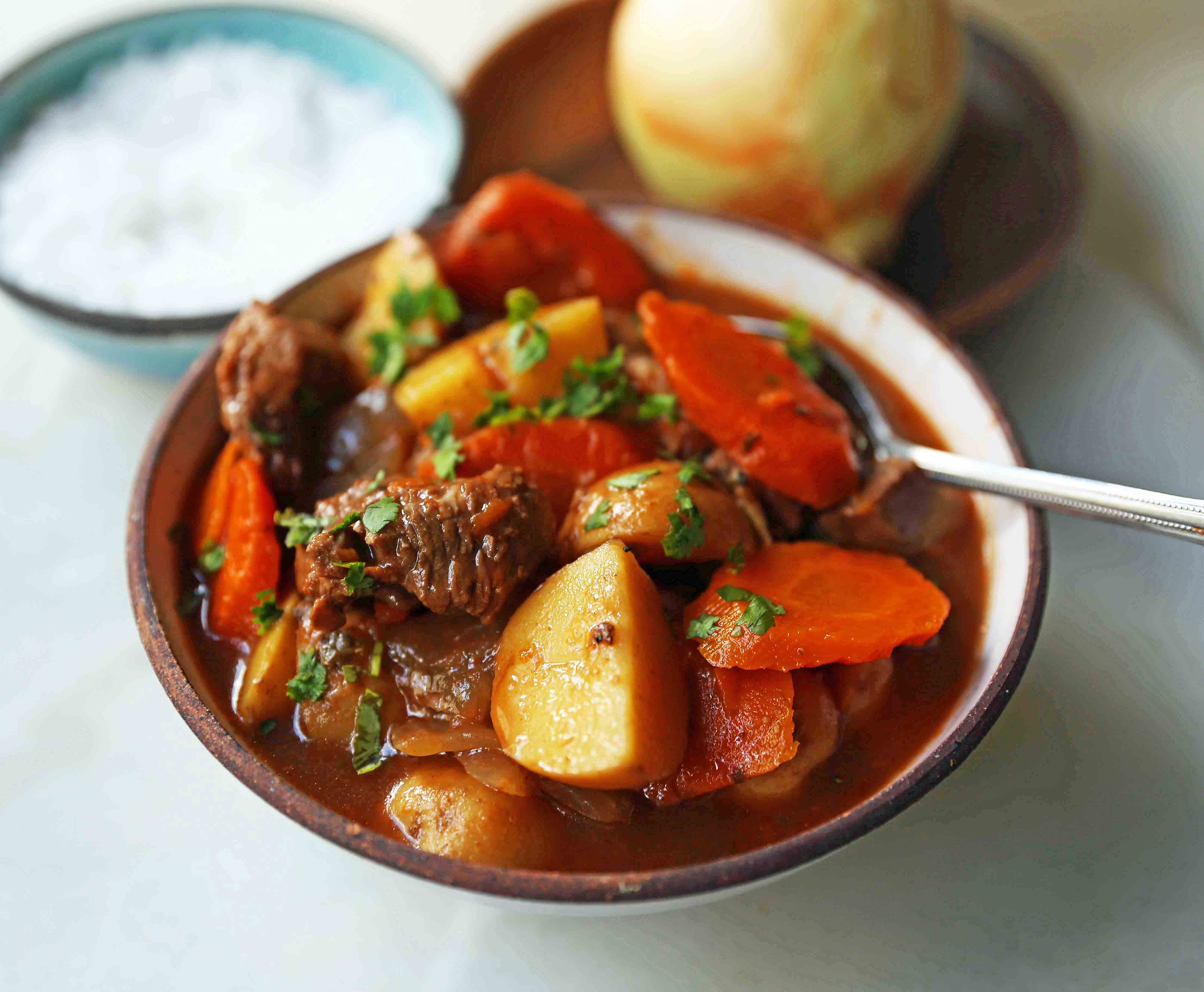 Hearty Beef Stew Recipe is the ultimate comfort food. A healthy beef stew recipe using lean beef, yukon gold potatoes, carrots, onions, in a rich broth. The perfect beef stew recipe! www.modernhoney.com #beefstew #beefstewrecipe #beefsoup #homemadebeefstew #comfortfood #Kroger 