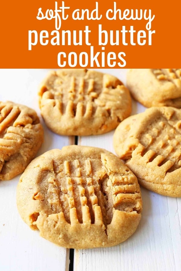 Soft Chewy Peanut Butter Cookies. How to make the perfect peanut butter cookie. www.modernhoney.com #peanutbutter #peanutbuttercookies #softpeanutbuttercookies #chewypeanutbuttercookies 