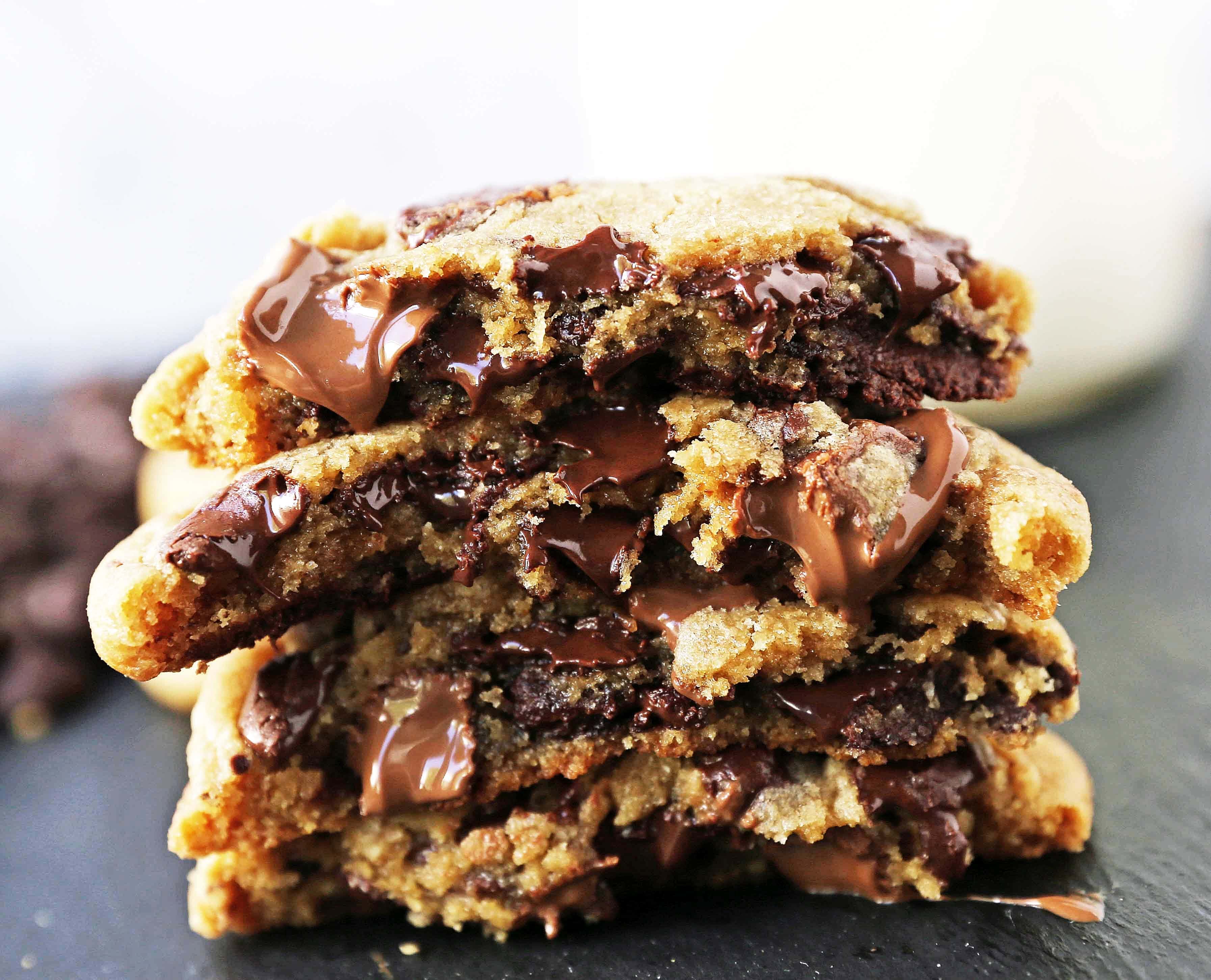 Brown Butter Chocolate Chip Cookies. How to make the best chocolate chip cookies. www.modernhoney.com #chocolatechipcookies #brownbuttercookies #chocolatechipcookie #cookies #cookie