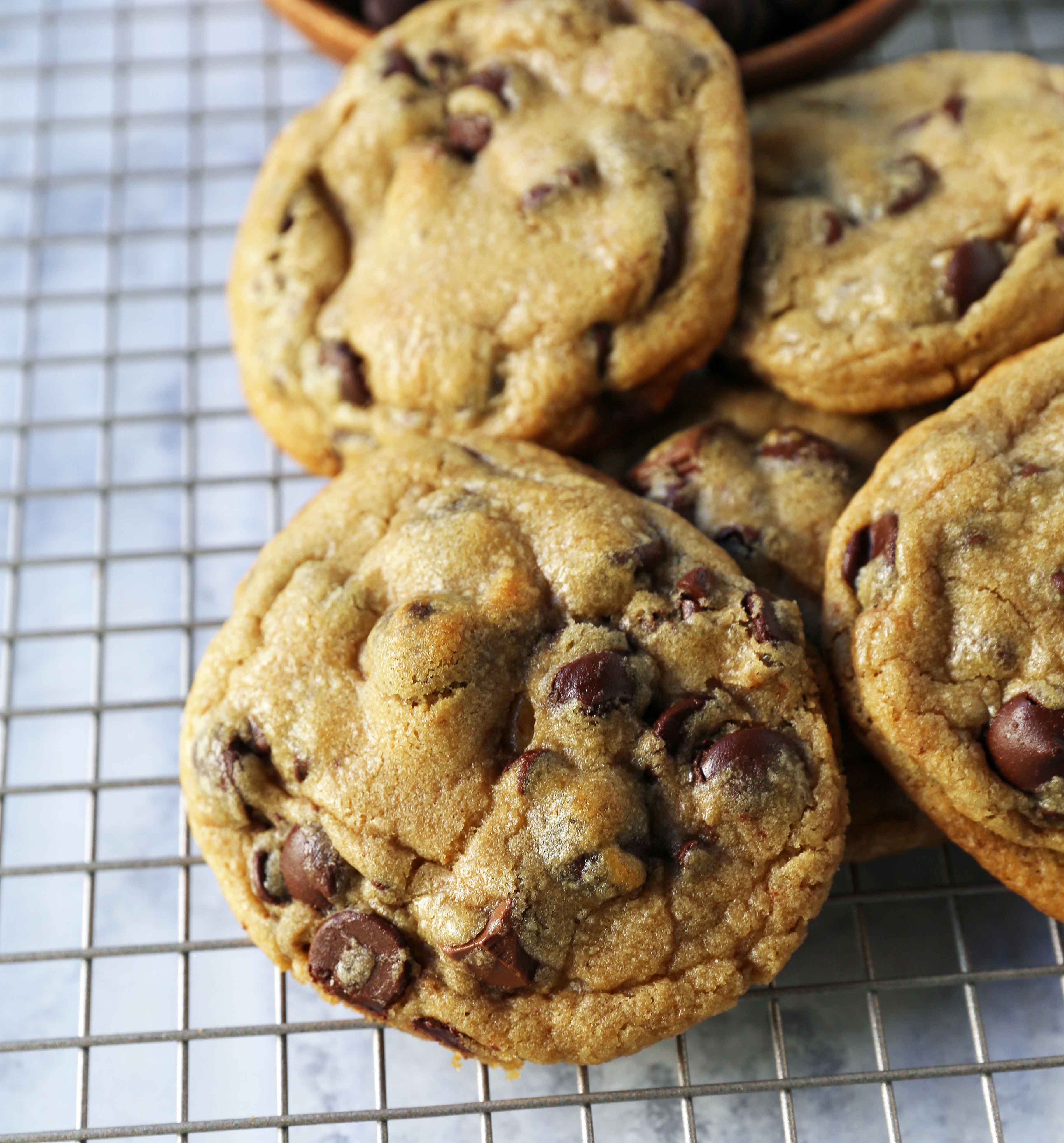 Brown Butter Chocolate Chip Cookies. How to make the best chocolate chip cookies. www.modernhoney.com #chocolatechipcookies #brownbuttercookies #chocolatechipcookie #cookies #cookie