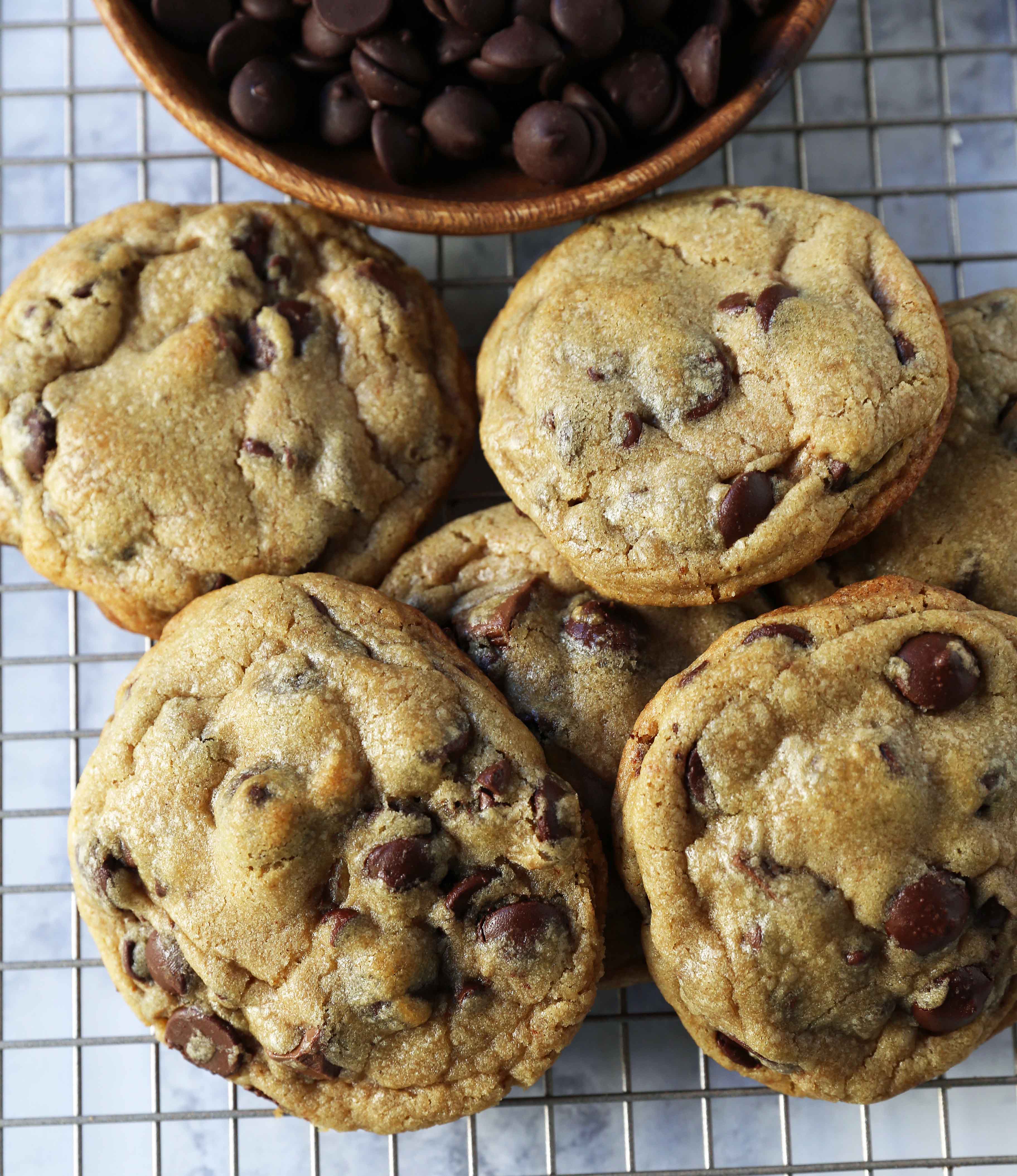 Brown Butter Chocolate Chip Cookies. How to make the best chocolate chip cookies. www.modernhoney.com #chocolatechipcookies #brownbuttercookies #chocolatechipcookie #cookies #cookie