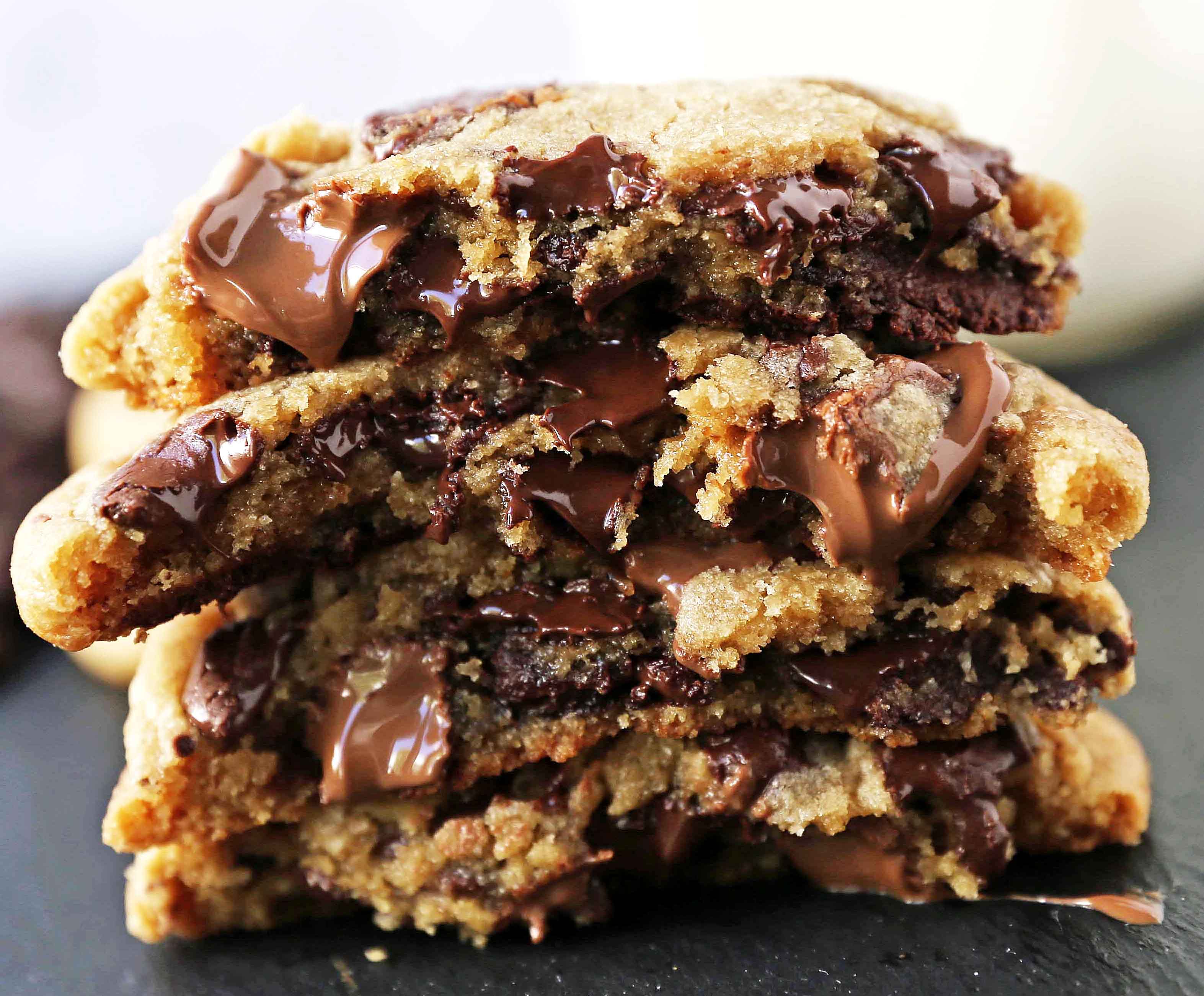 Brown Butter Chocolate Chip Cookies. How to make the best chocolate chip cookies. www.modernhoney.com #chocolatechipcookies #brownbuttercookies #chocolatechipcookie #cookies #cookie