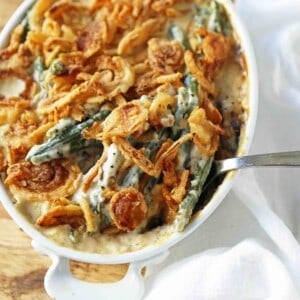 Homemade Green Bean Casserole made from scratch. The BEST Green Bean Casserole Recipe. The perfect Thanksgiving side dish. www.modernhoney.com #greenbeans #greenbeancasserole #thanksgiving #sidedish #vegetables #thanksgivingrecipes