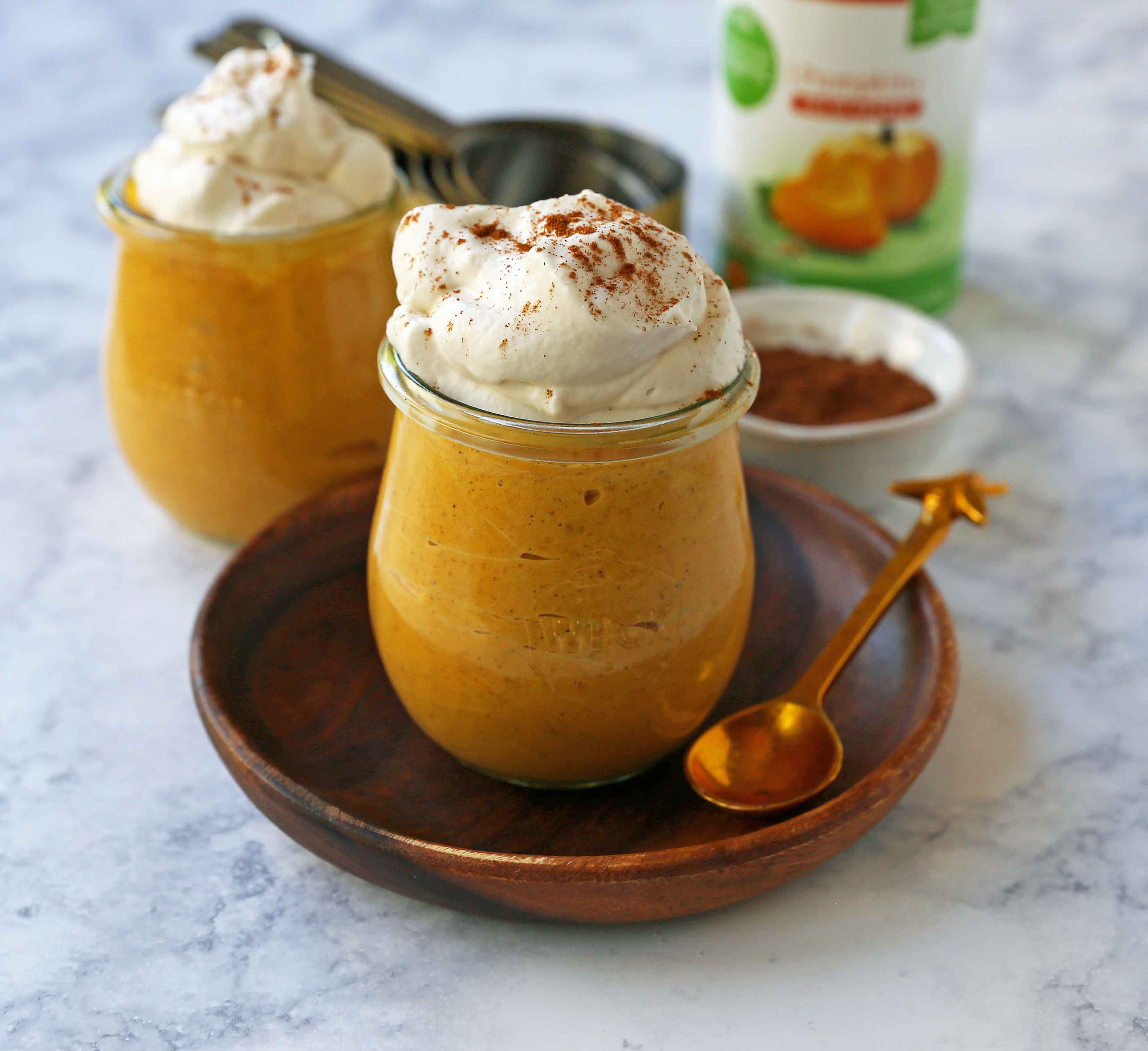 Pumpkin Cheesecake Mousse. This no-sugar-added creamy pumpkin cheesecake mousse is the perfect no-bake pumpkin dessert. Low-carb pumpkin dessert options. www.modernhoney.com #pumpkin #pumpkinmousse #pumpkindessert #ketofriendly #ketodessert