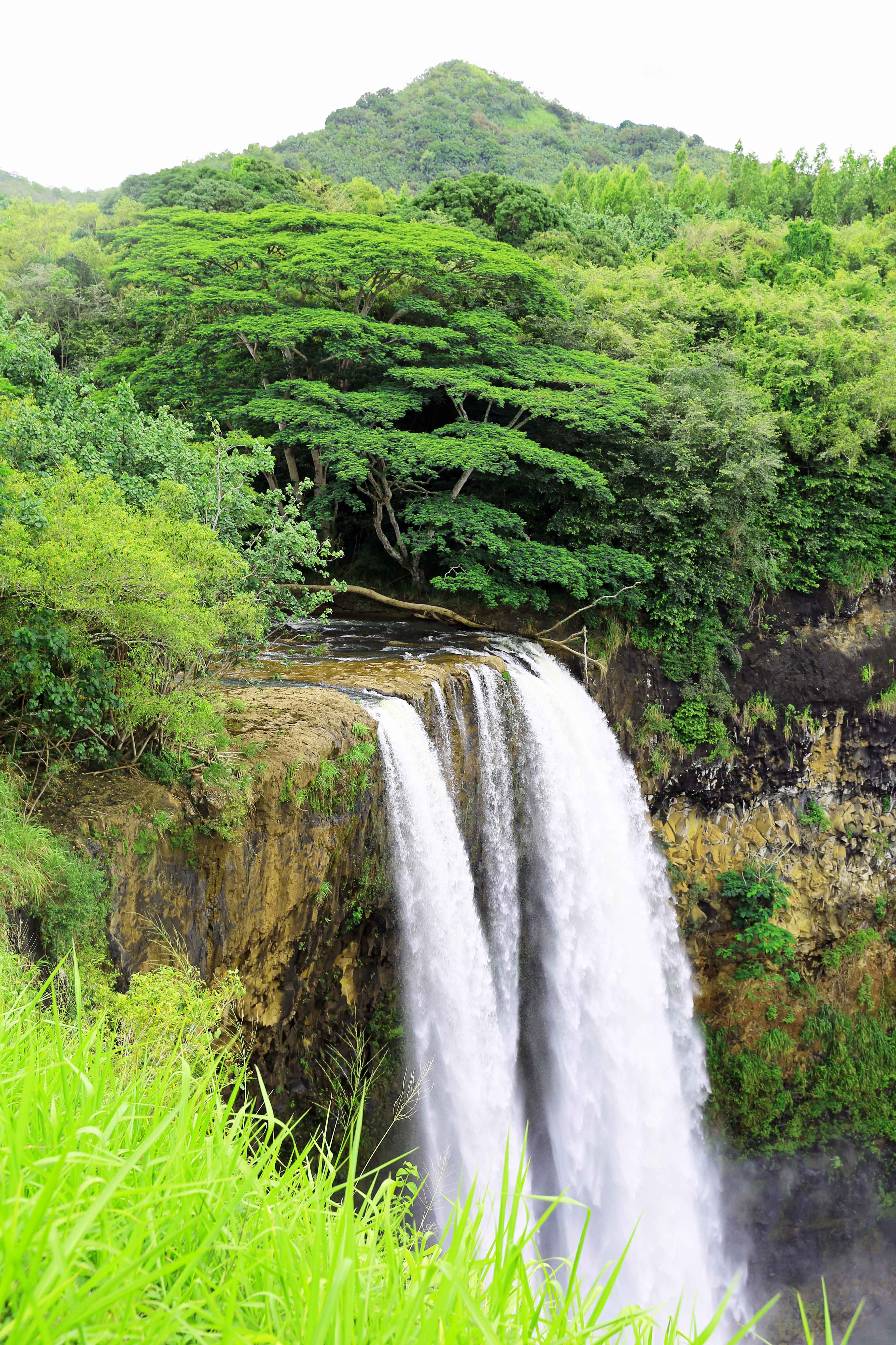 Kauai Hawaii Travel Guide. Wailua Falls Kauai Hawaii