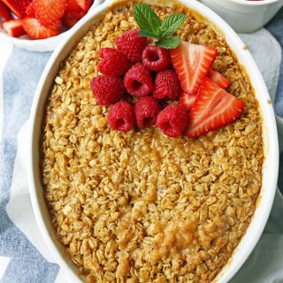 Baked Oatmeal. Brown Sugar Baked Oatmeal. A warm, comfort food breakfast is a perfect way to serve a crowd or to re-heat for those busy mornings.  www.modernhoney.com #bakedoatmeal #oatmeal #oatmealbake #brownsugaroatmeal