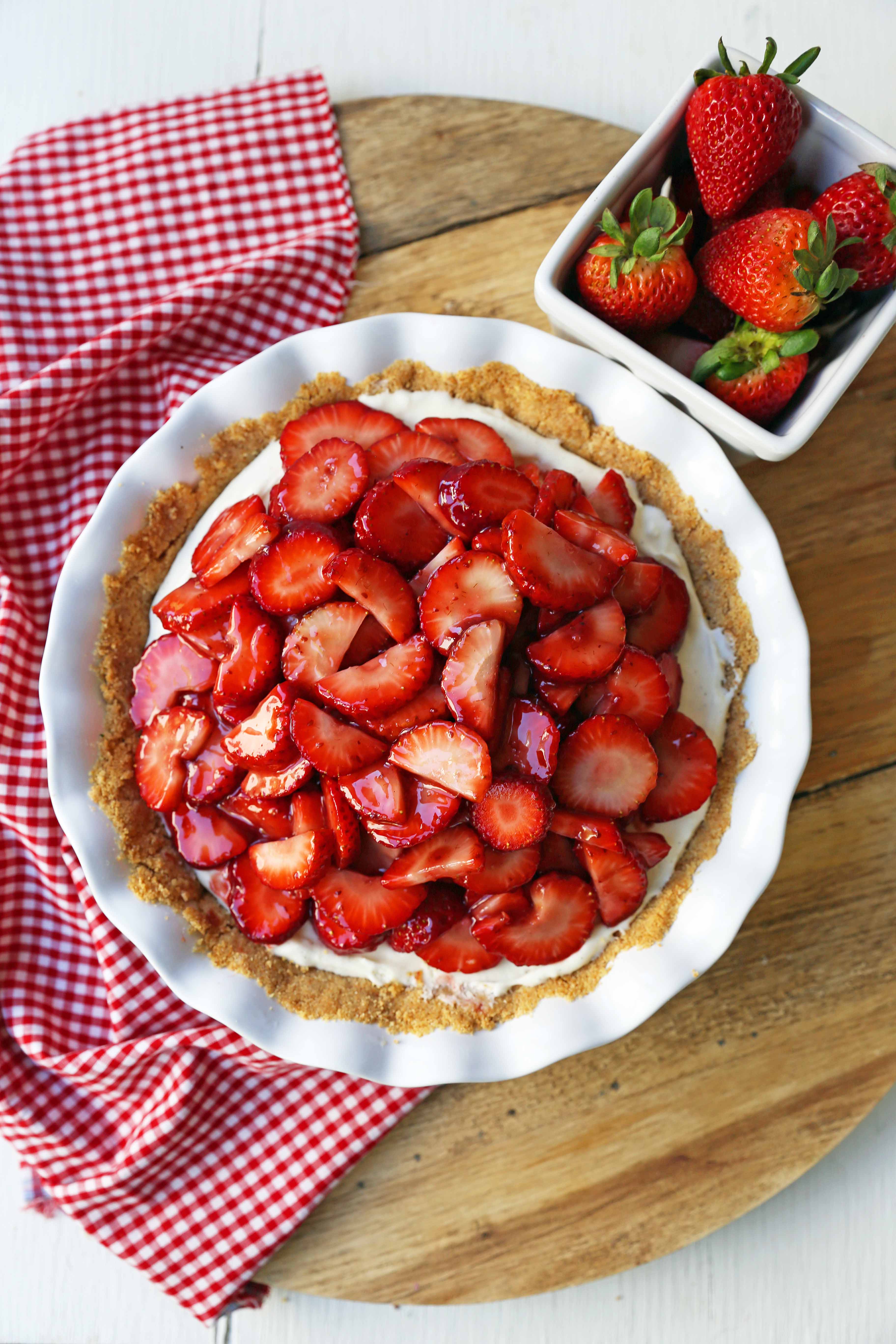 Strawberry Cream Cheese Pie. An easy sweet cream cheese pie with a buttery NILLA Wafer cookie crust and topped with glazed strawberries. The best strawberry pie! #strawberrypie #strawberries #pie #easter #easterdessert #creamcheesepie 