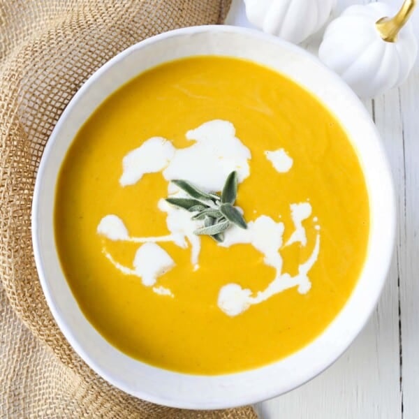 Creamy Butternut Squash Soup A rich creamy roasted butternut squash soup is the perfect Fall comfort food! www.modernhoney.com #butternutsquashsoup #fall #fallfood