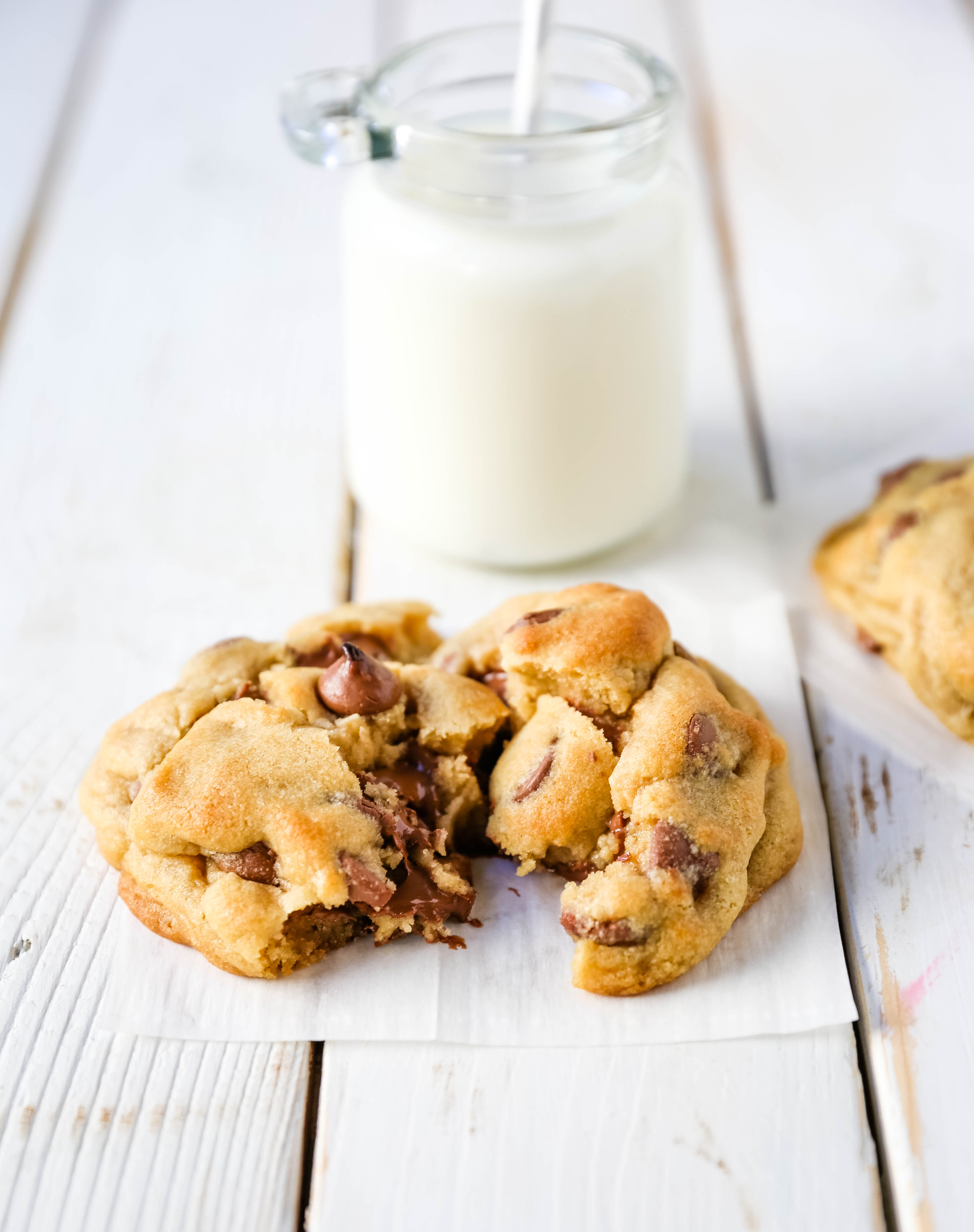 Crumbl Chocolate Chip Cookie Copycat Recipe The famous Crumbl Bakery copycat milk chocolate chip cookie recipe. This is one of the best bakery chocolate chip cookies! www.modernhoney.com #cookie #cookies #crumbl #crumblcookies #cookierecipe